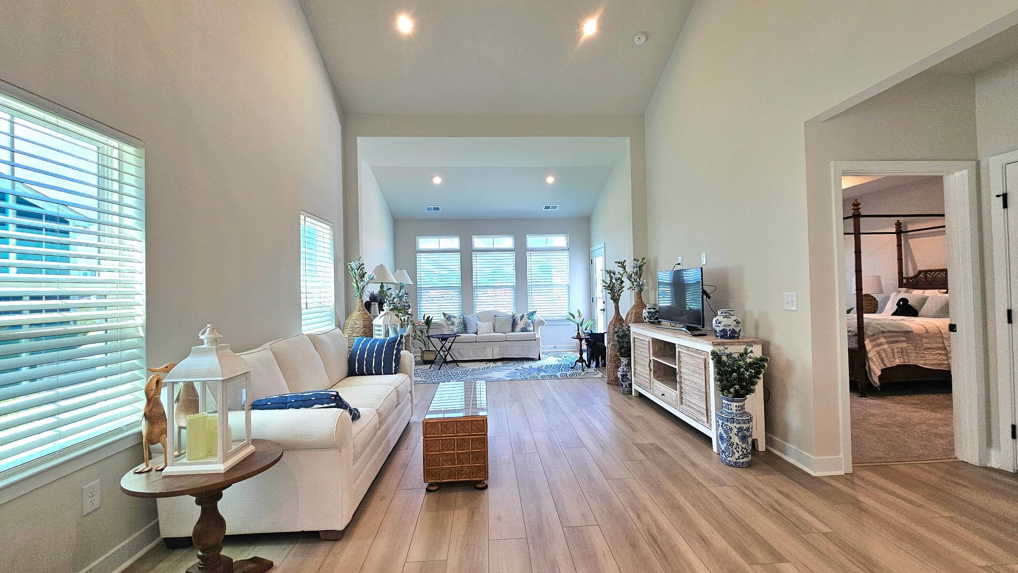 8802 Reya Rd Property Photo 24