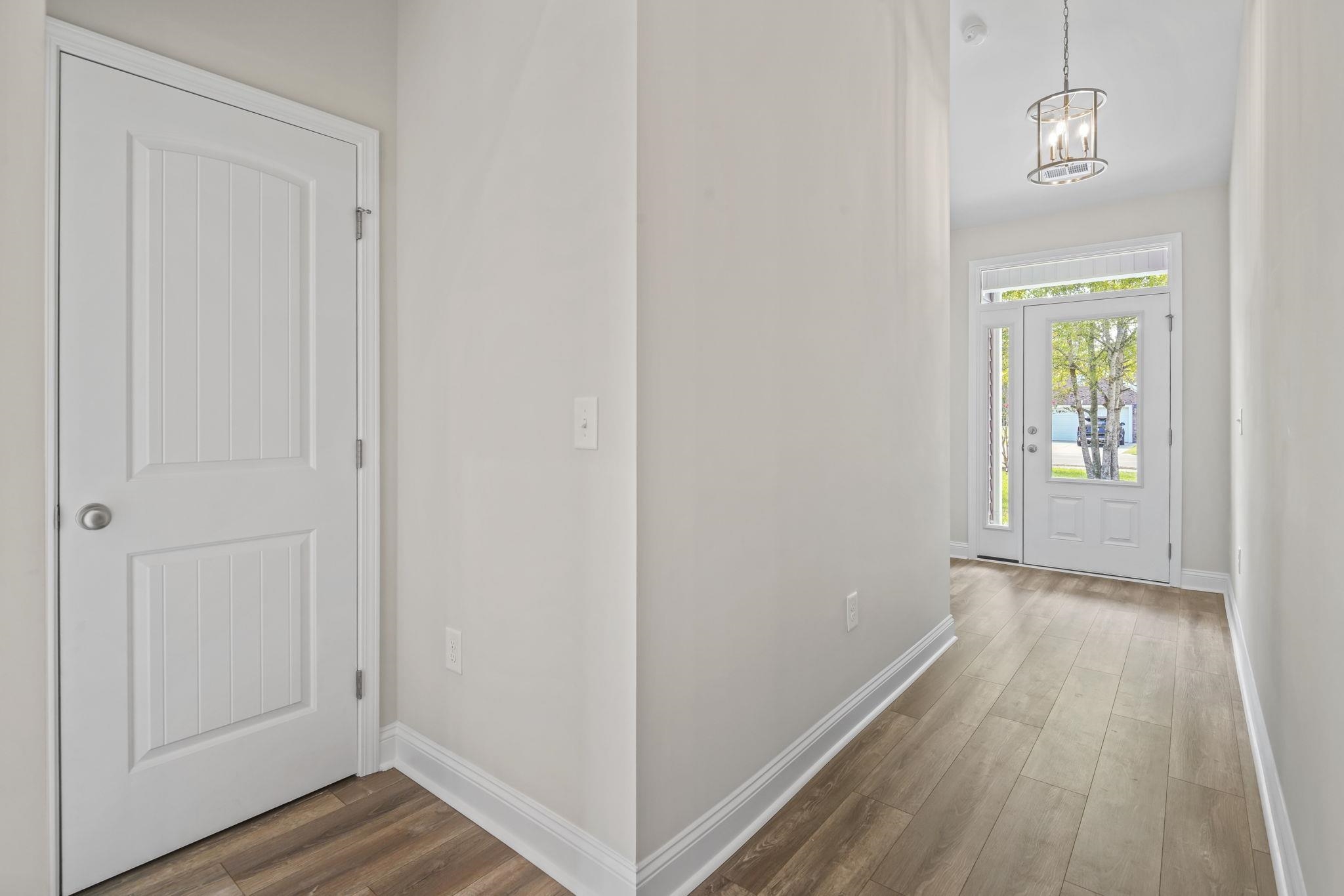 562 Bucks Trail Property Photo 2