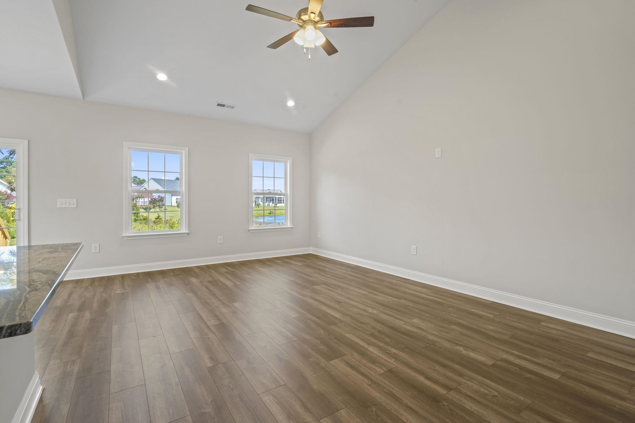 562 Bucks Trail Property Photo 7