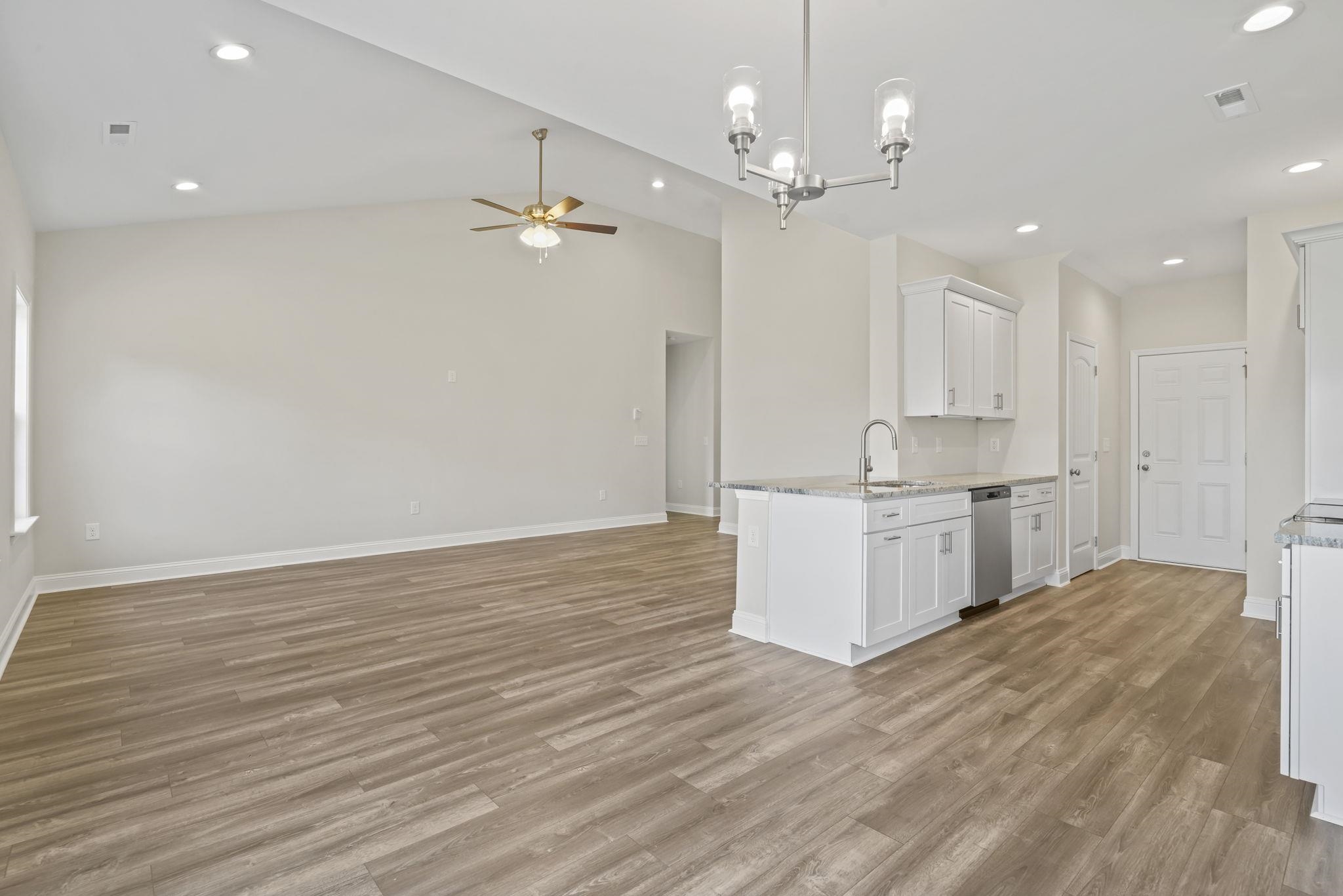 562 Bucks Trail Property Photo 8
