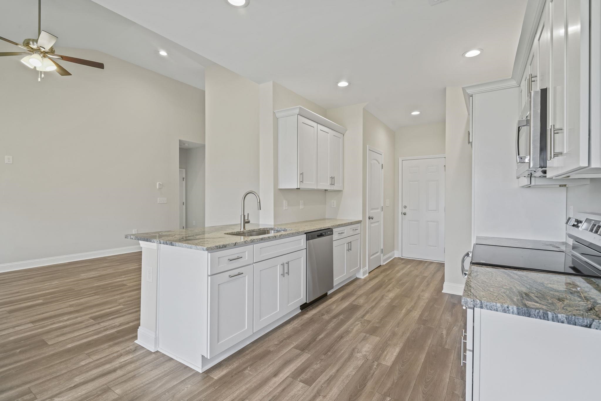 562 Bucks Trail Property Photo 11