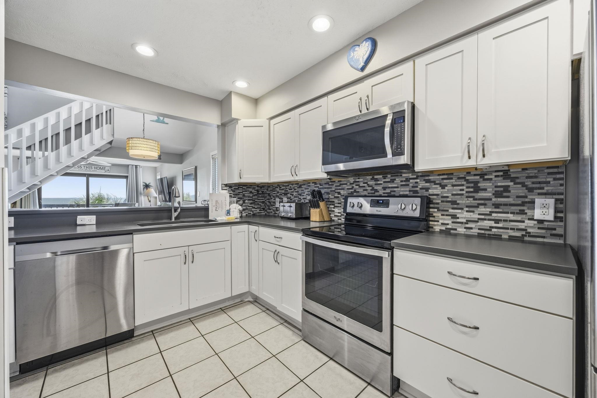 5507 N N Ocean Blvd. Property Photo 10