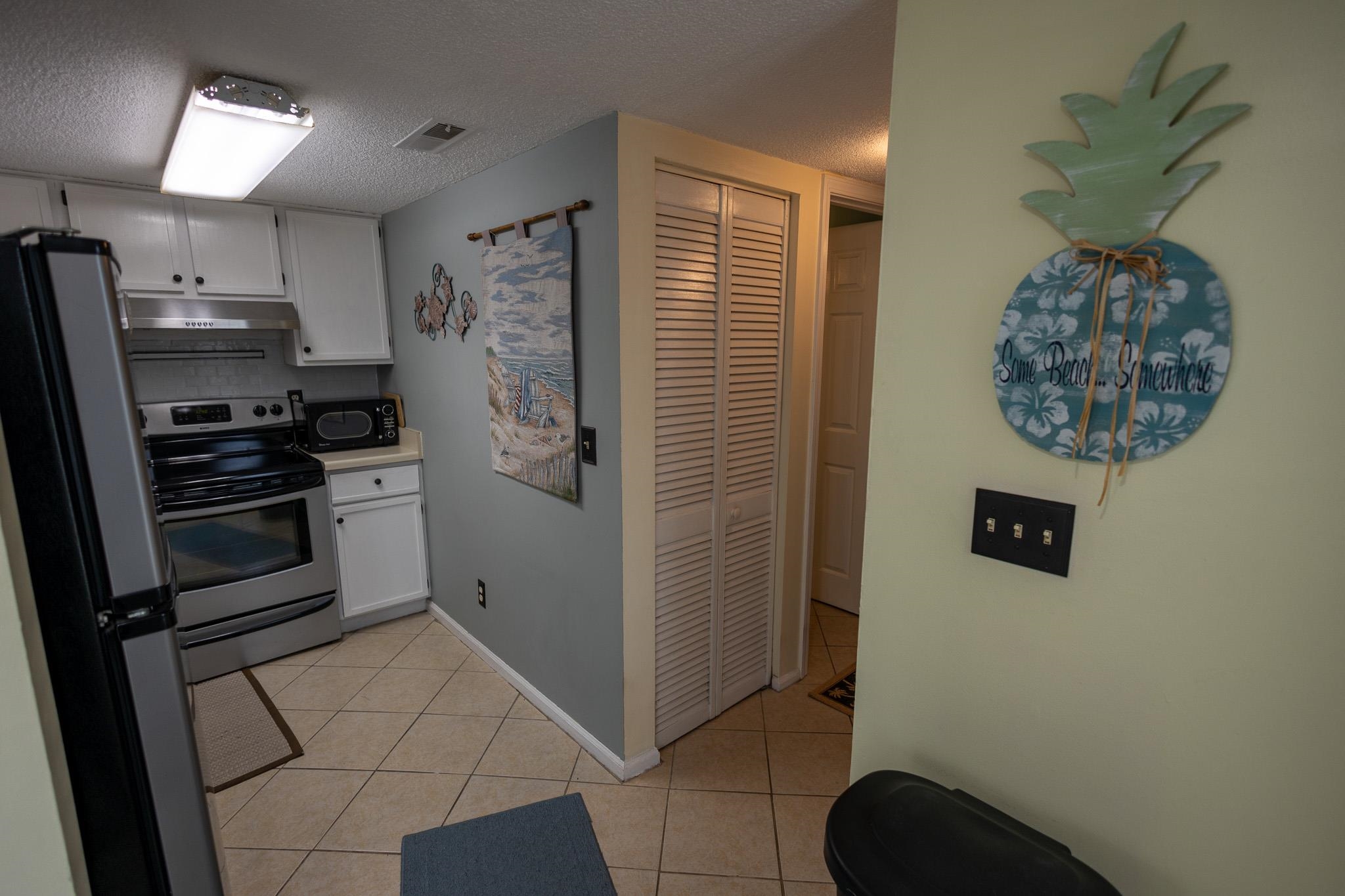 1100 Possum Trot Rd. Property Photo 9
