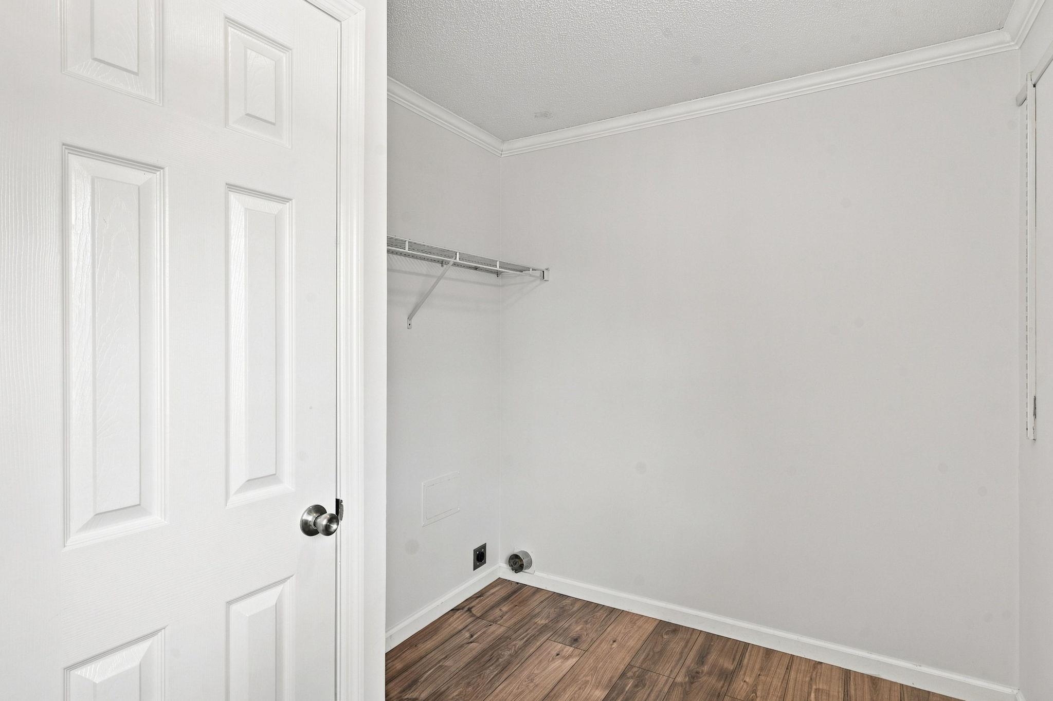 232 Weyburn St. Property Photo 24