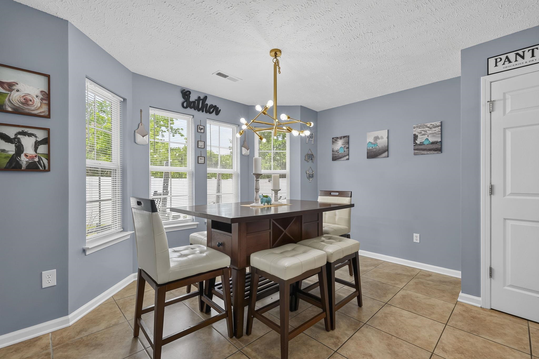 452 Warren Springs Dr. Property Photo 8