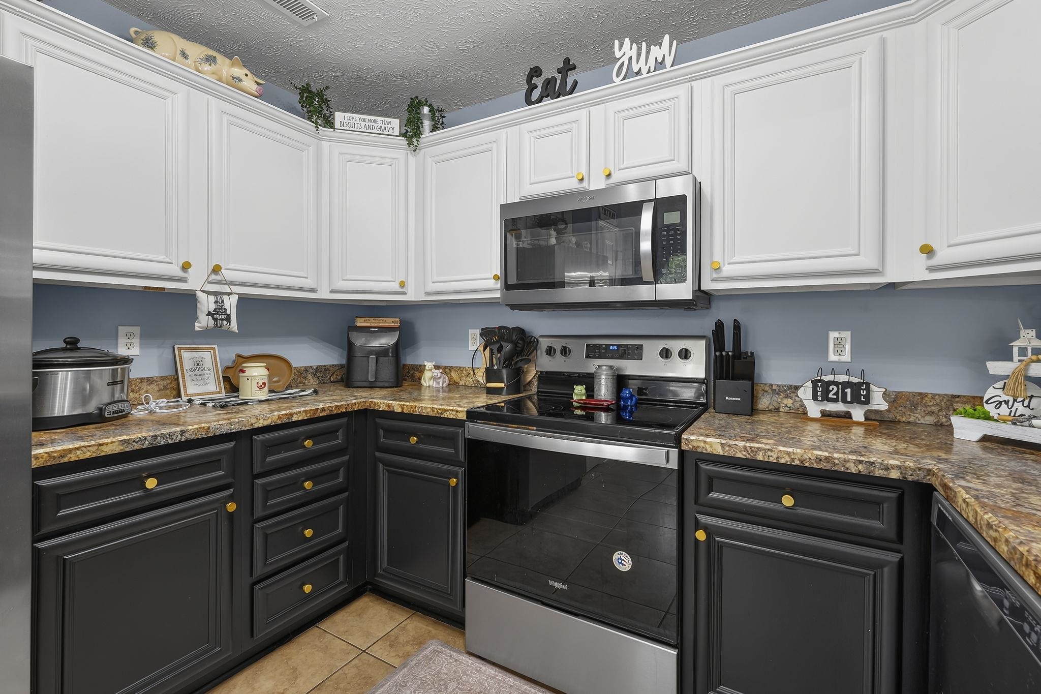 452 Warren Springs Dr. Property Photo 11