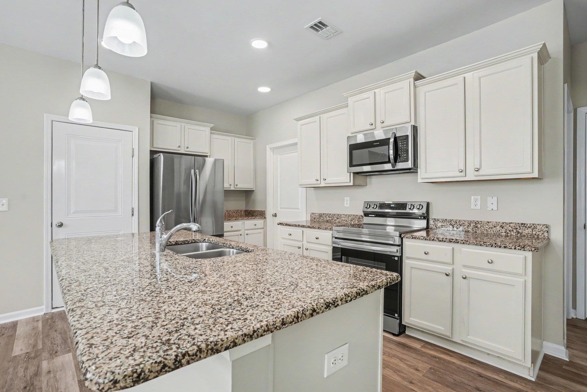 558 Hay Hill Ln. Property Photo 11