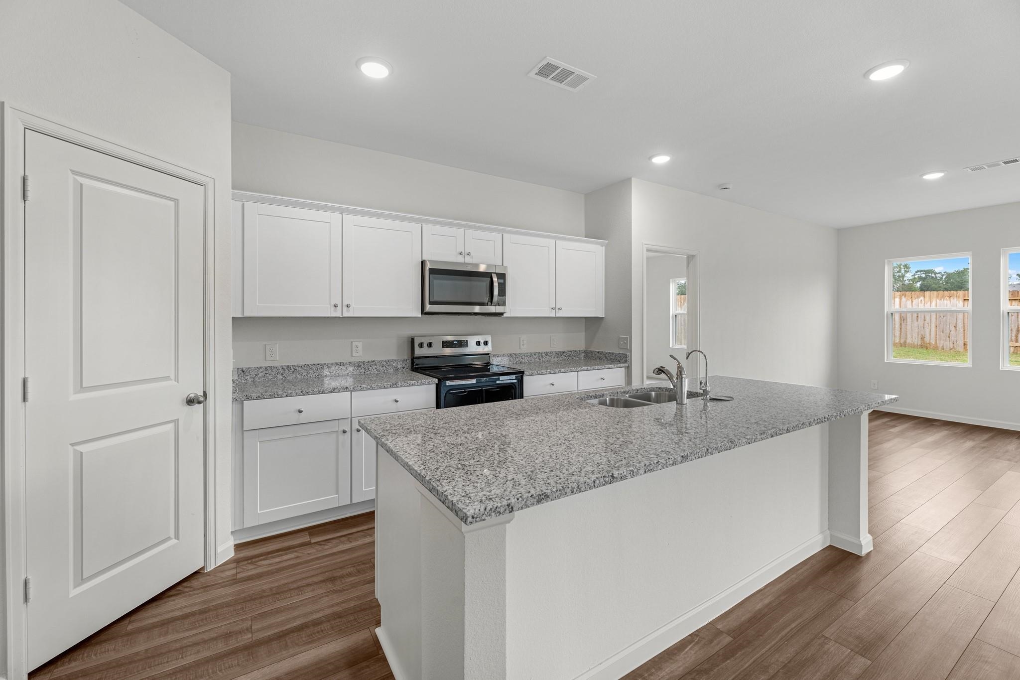 170 Admiral St Property Photo 11