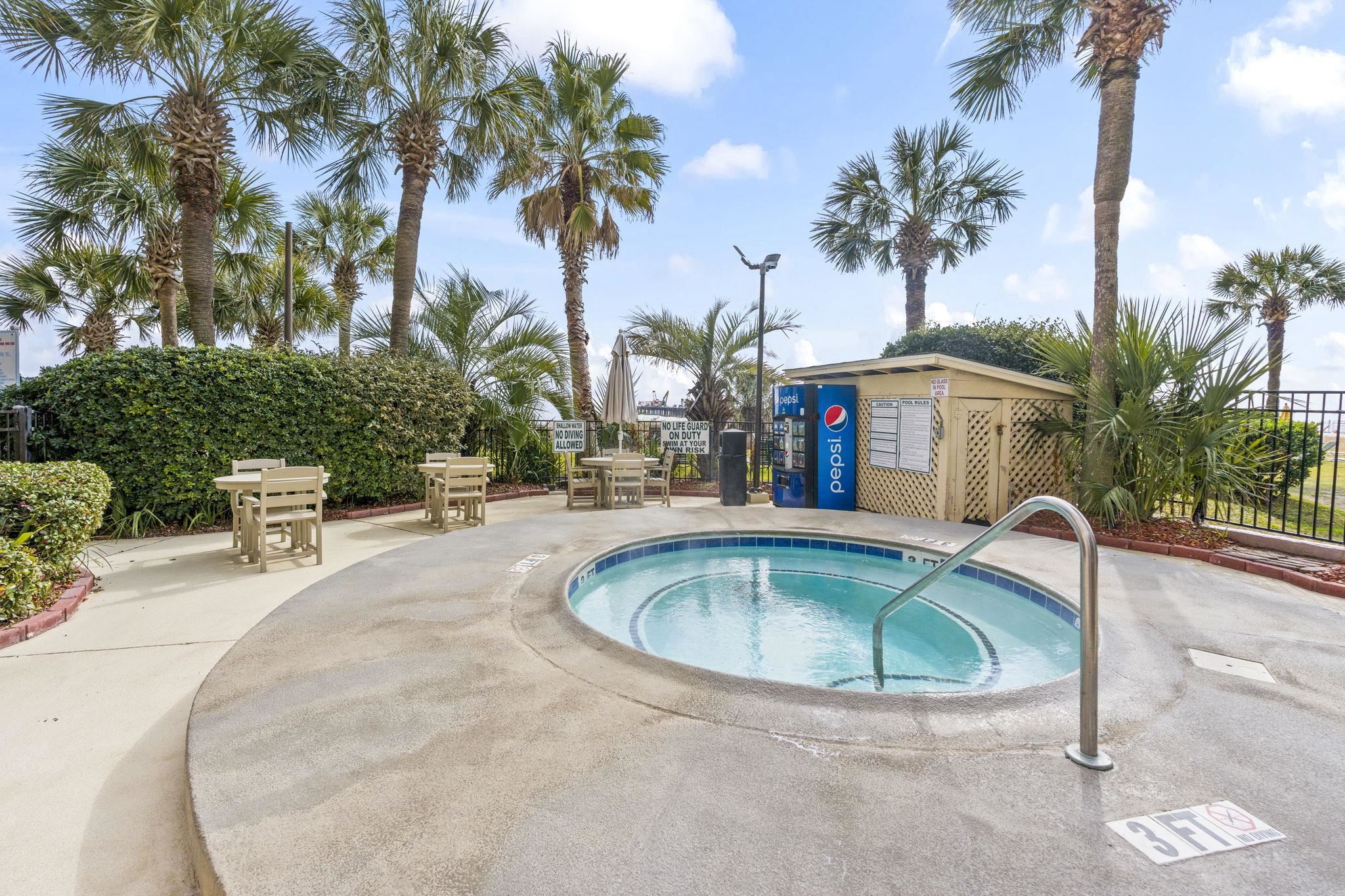 2500 N Ocean Blvd. Property Photo 42