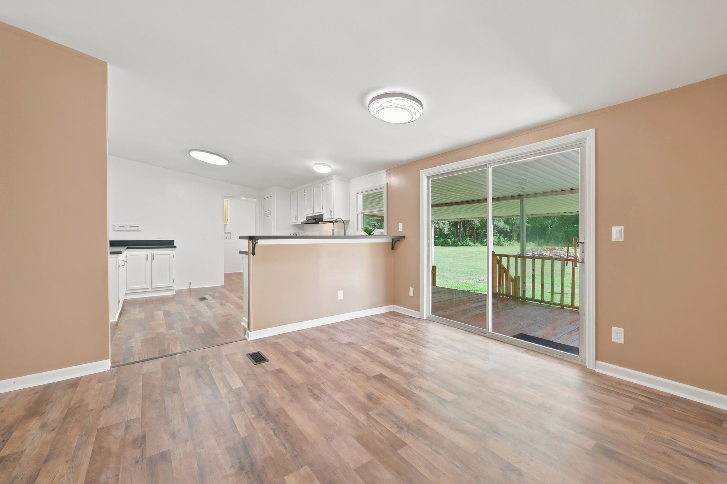 5231 Cartwheel Rd. Property Photo 4