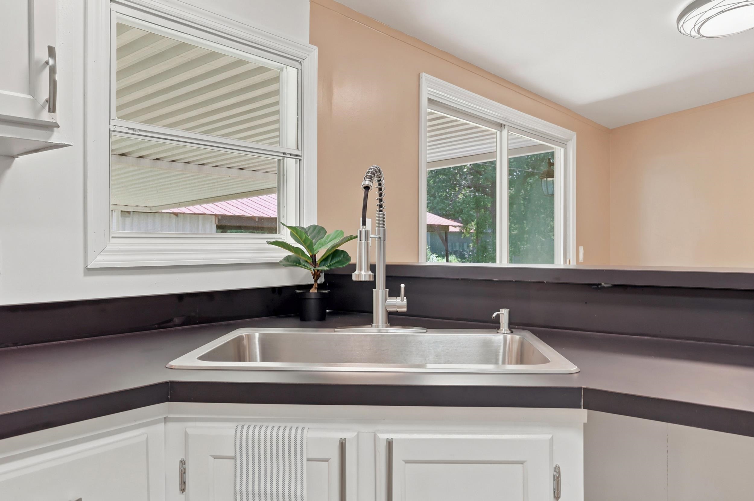 5231 Cartwheel Rd. Property Photo 6