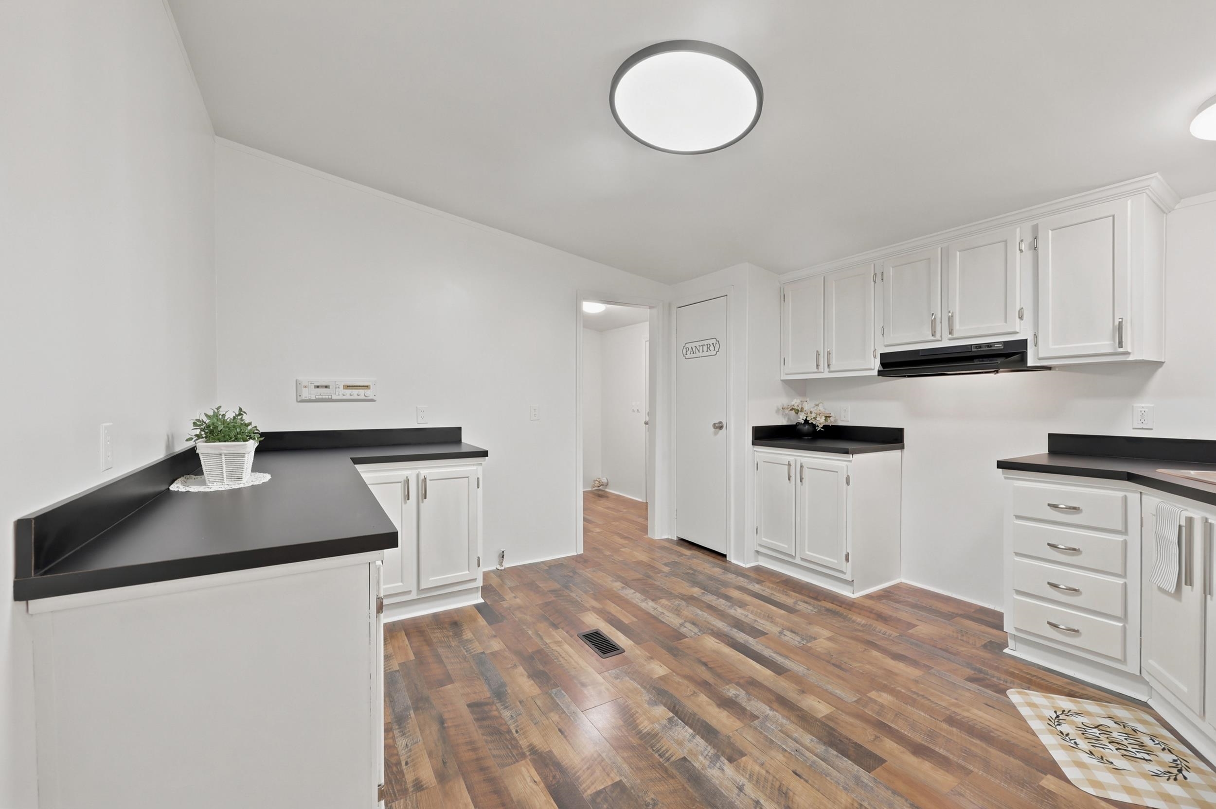 5231 Cartwheel Rd. Property Photo 7