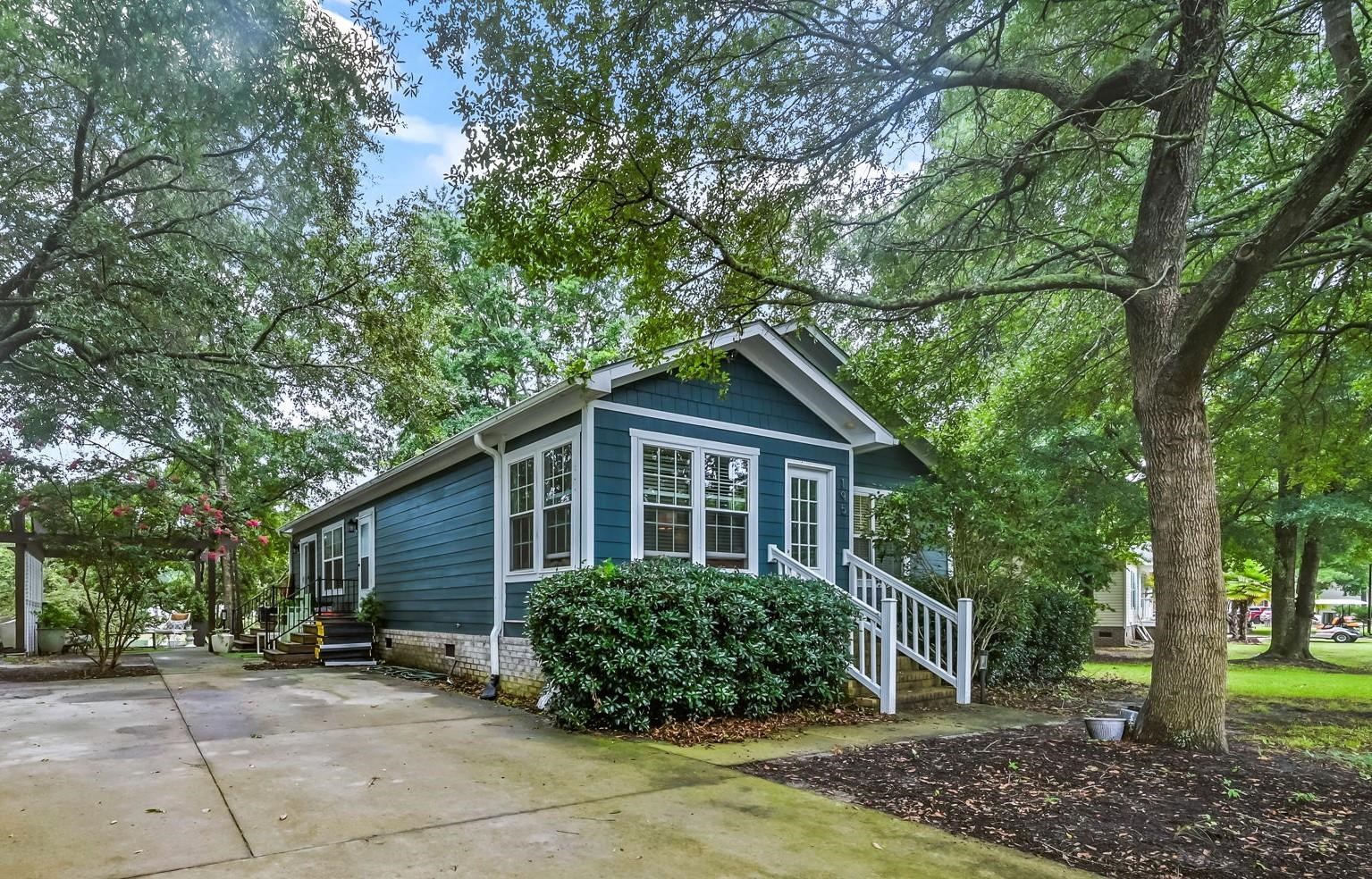 195 Hawks Nest Circle Property Photo 1
