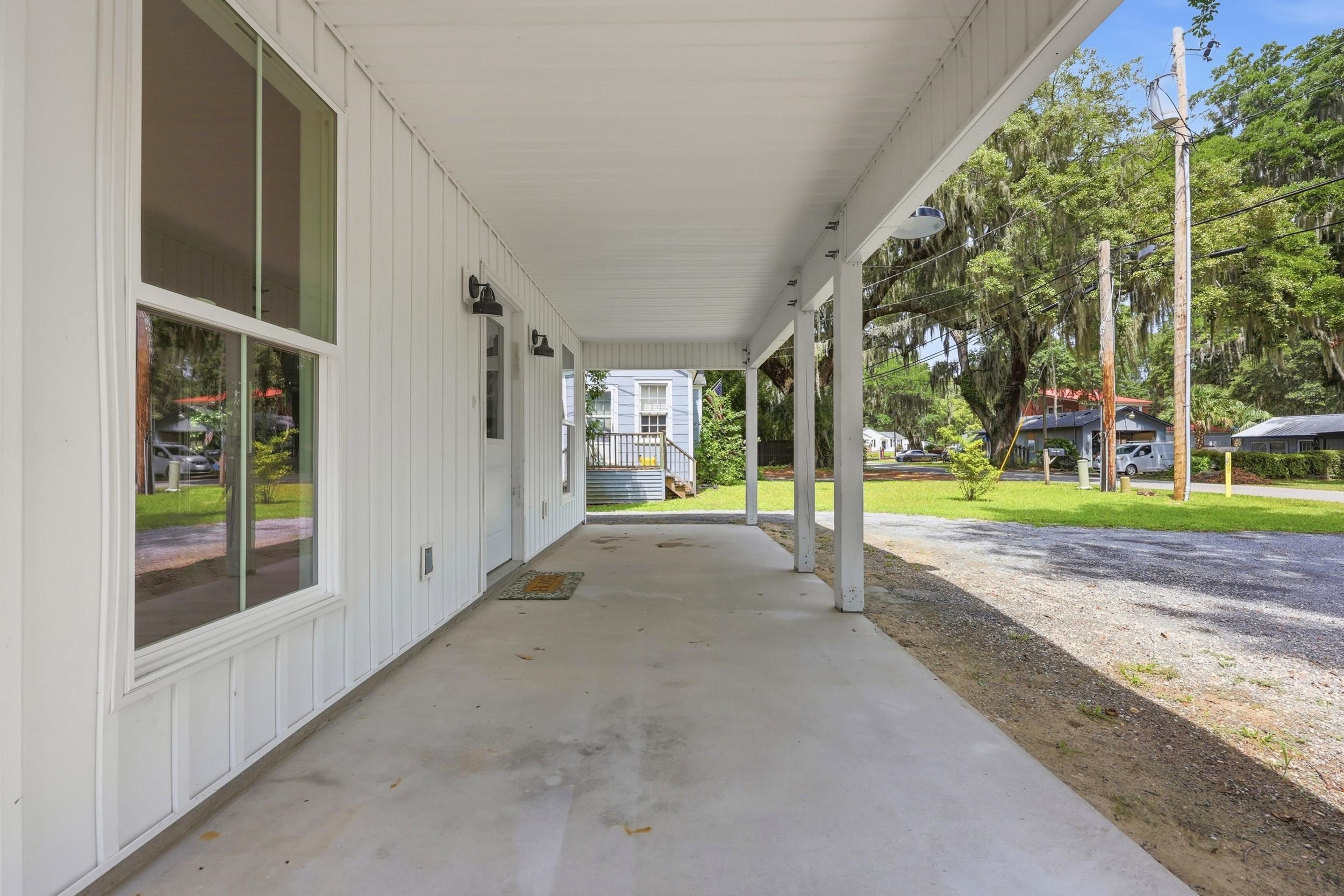 403 Bayview Dr. Property Photo 3