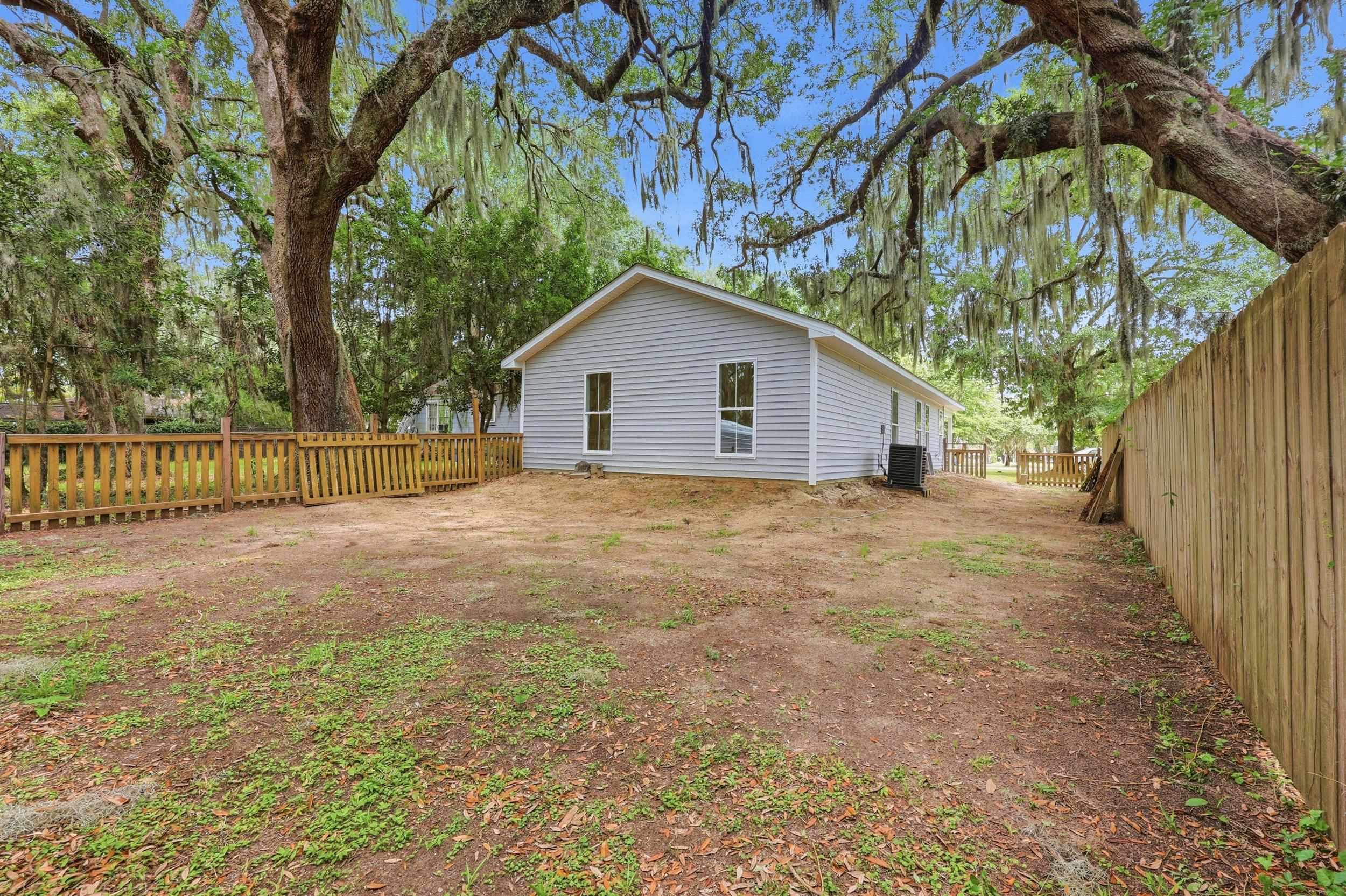 403 Bayview Dr. Property Photo 20