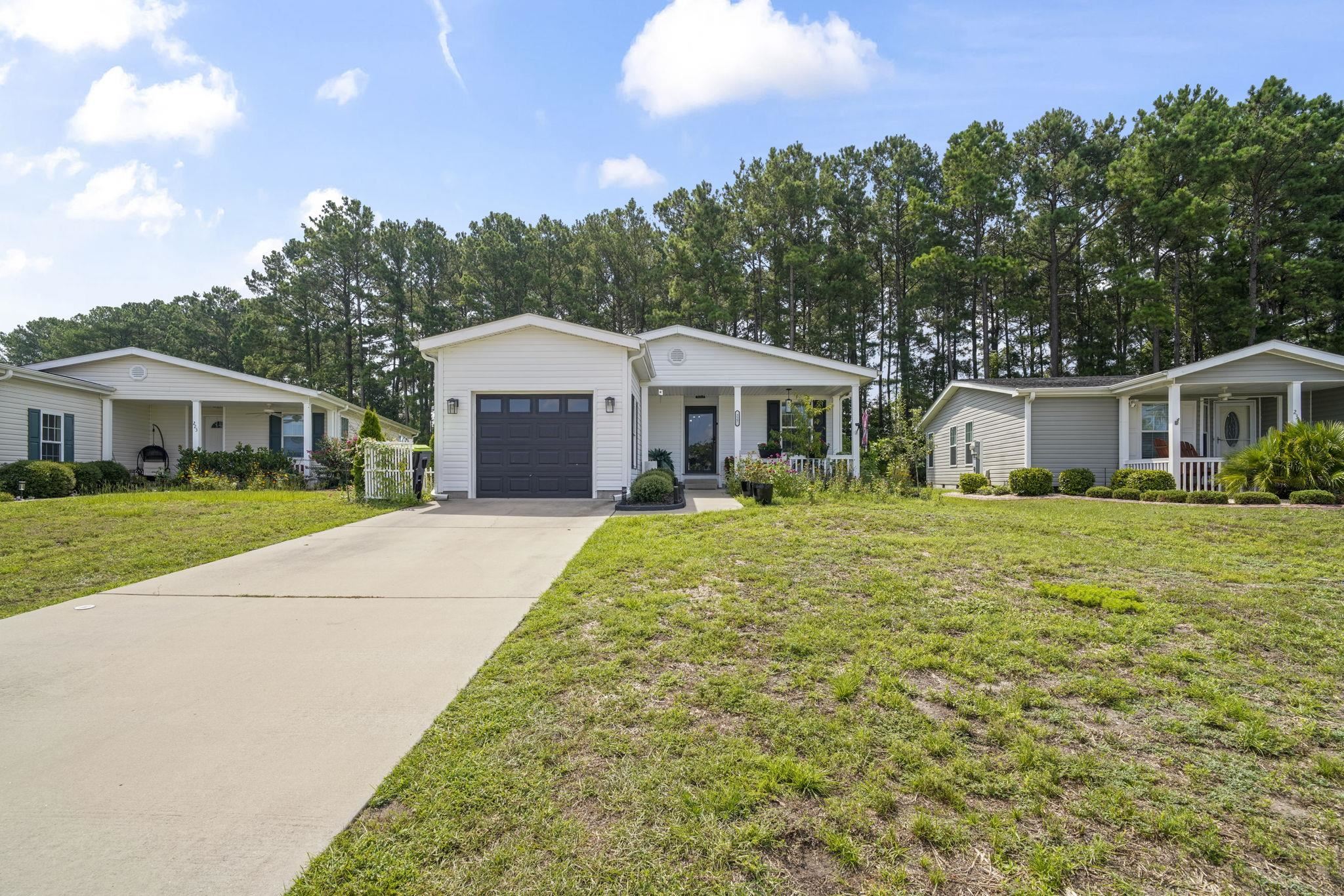 227 Lakeside Crossing Dr. Property Photo 1