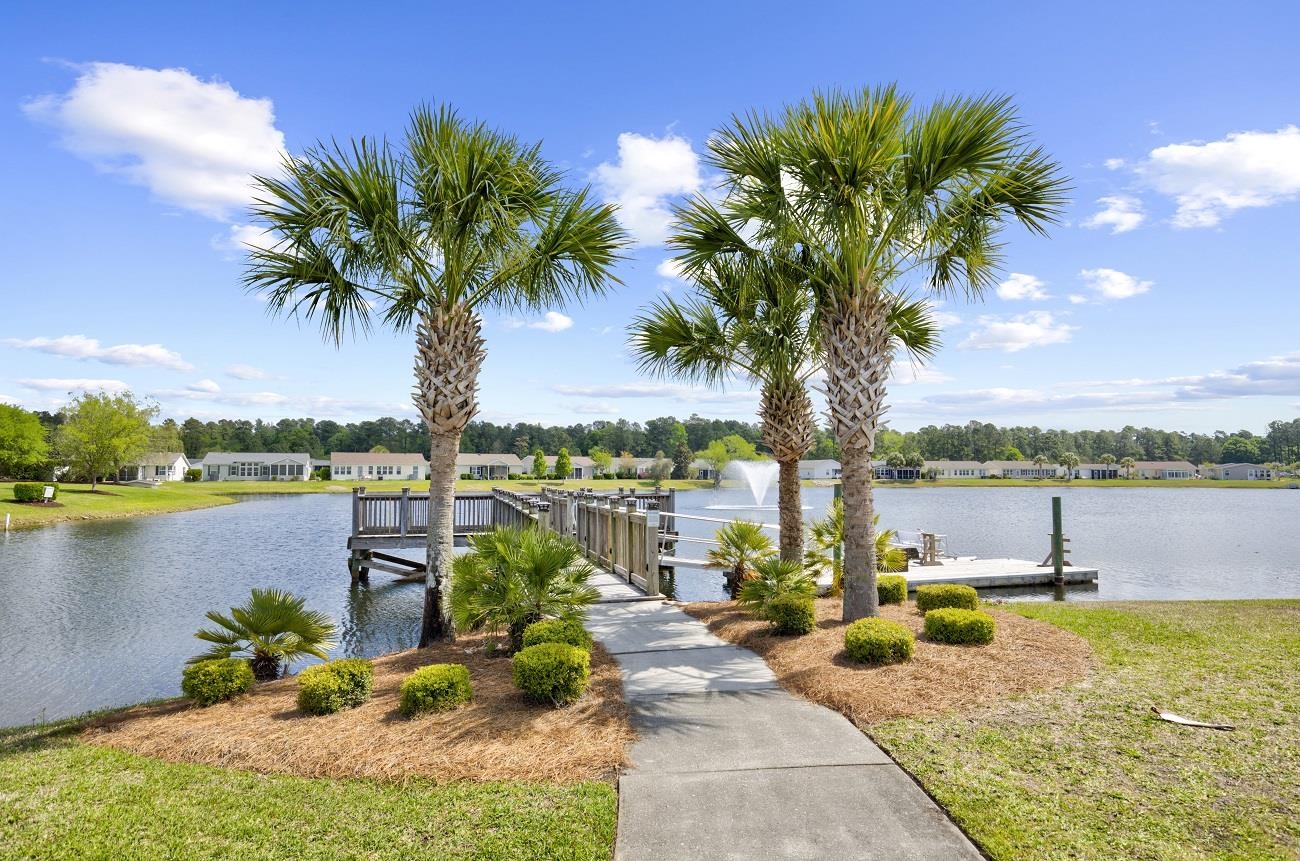 227 Lakeside Crossing Dr. Property Photo 37