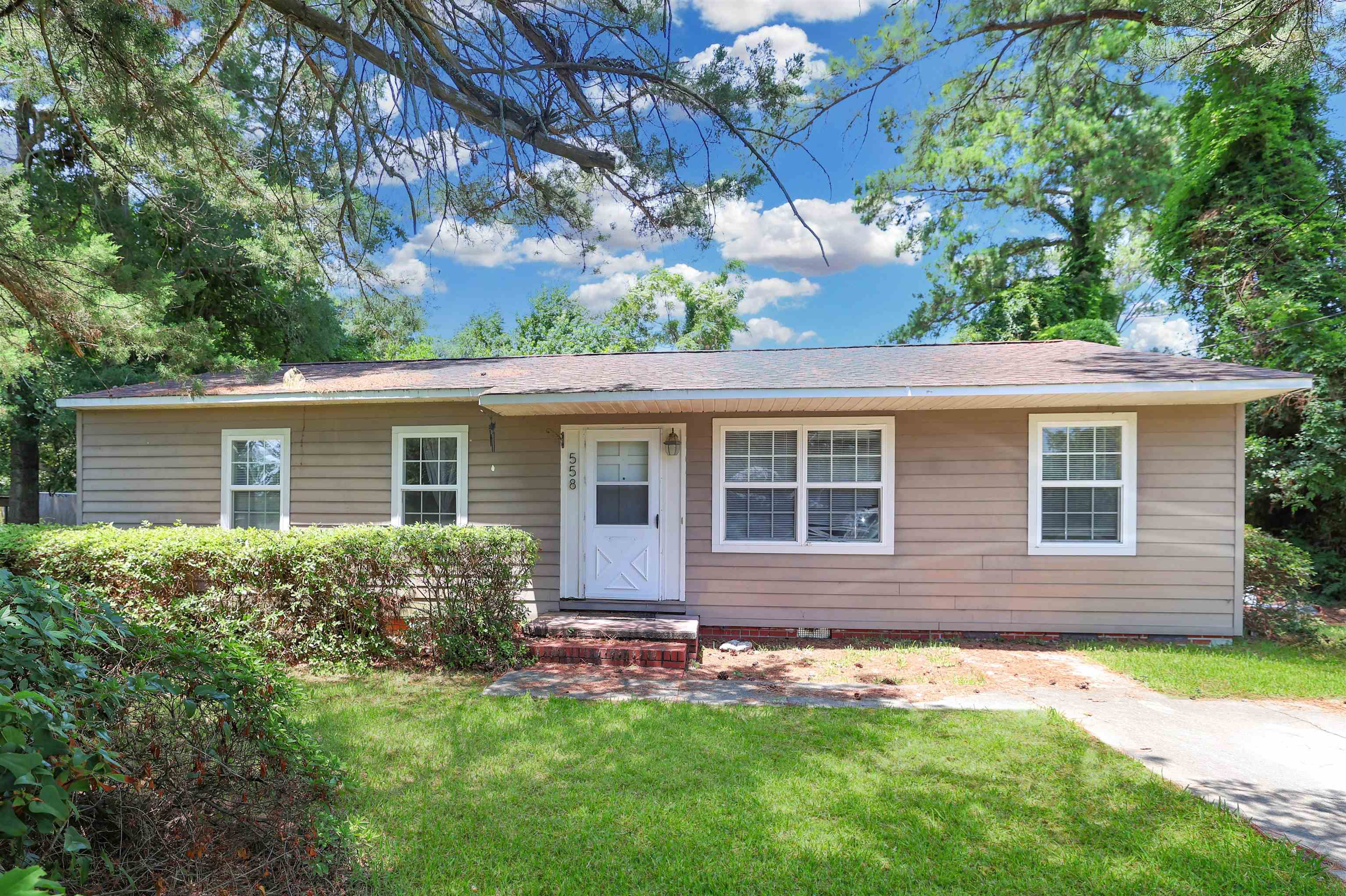 558 Cedar Dr.