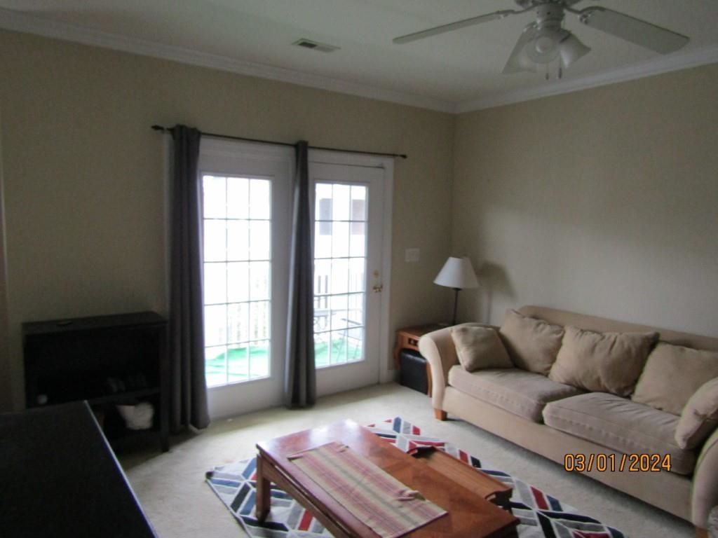 2057 Silvercrest Dr. Property Photo 9