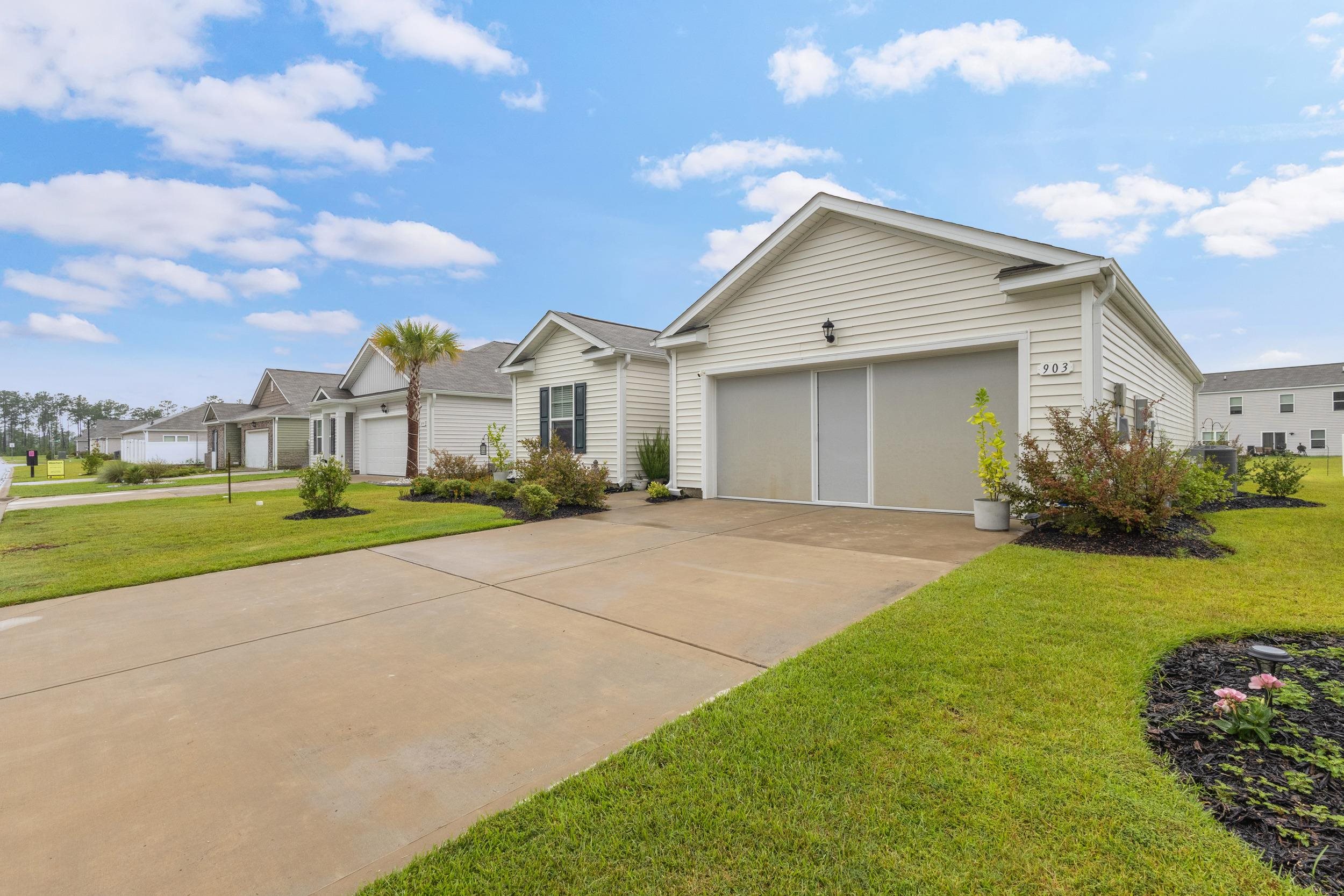 903 Freestyle Ct. Property Photo 4