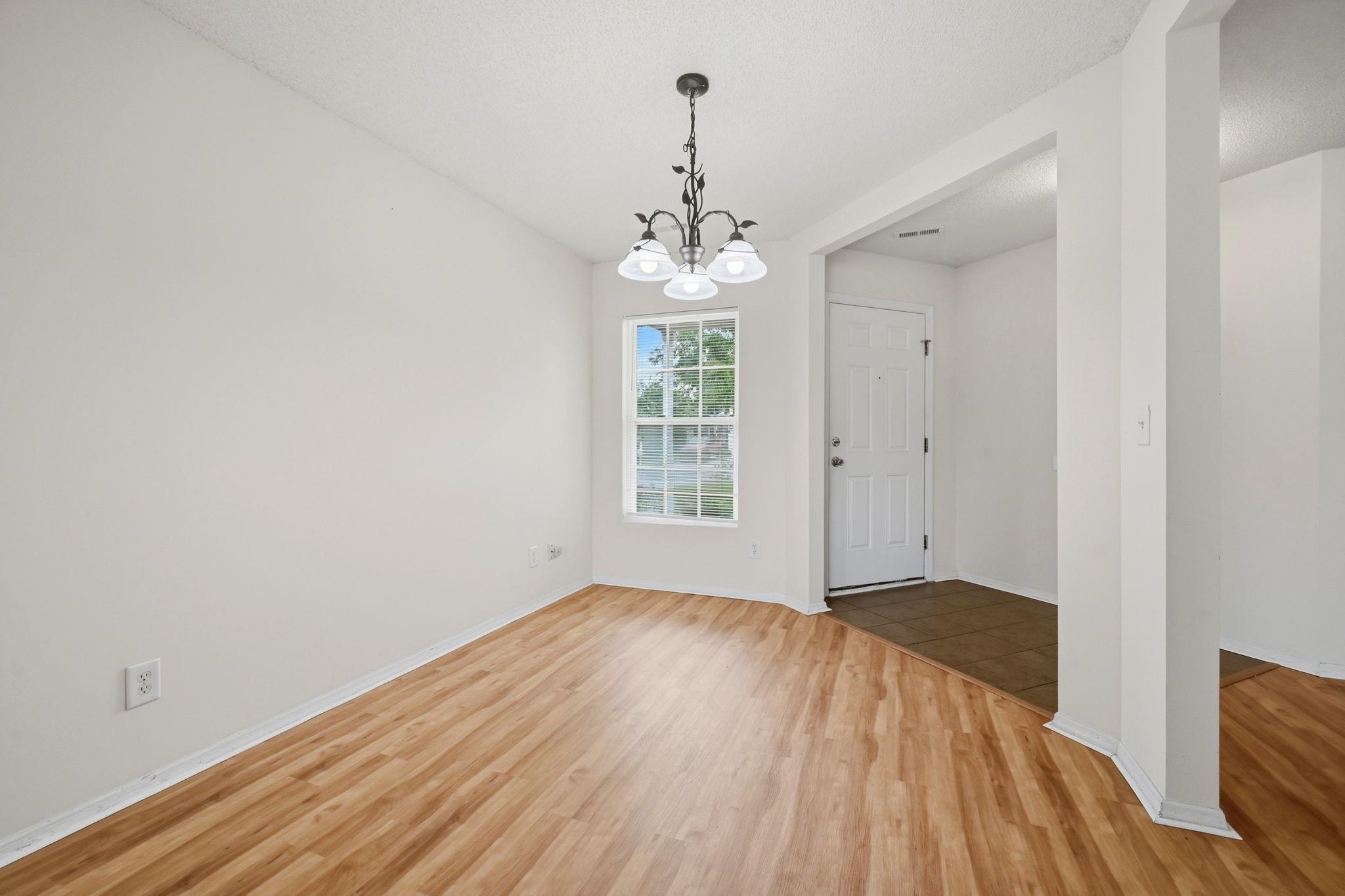 292 Bellegrove Dr. Property Photo 7