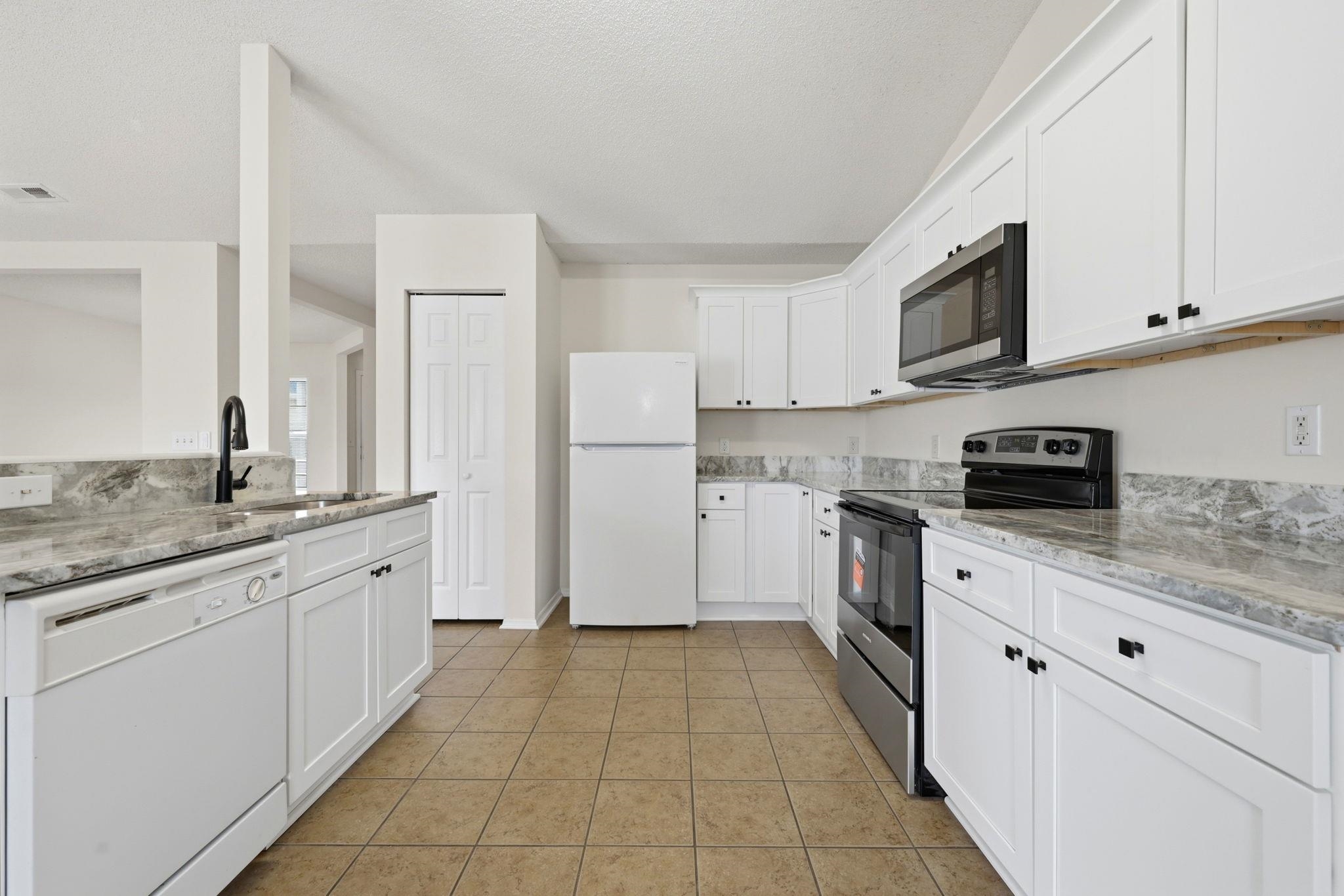 292 Bellegrove Dr. Property Photo 17