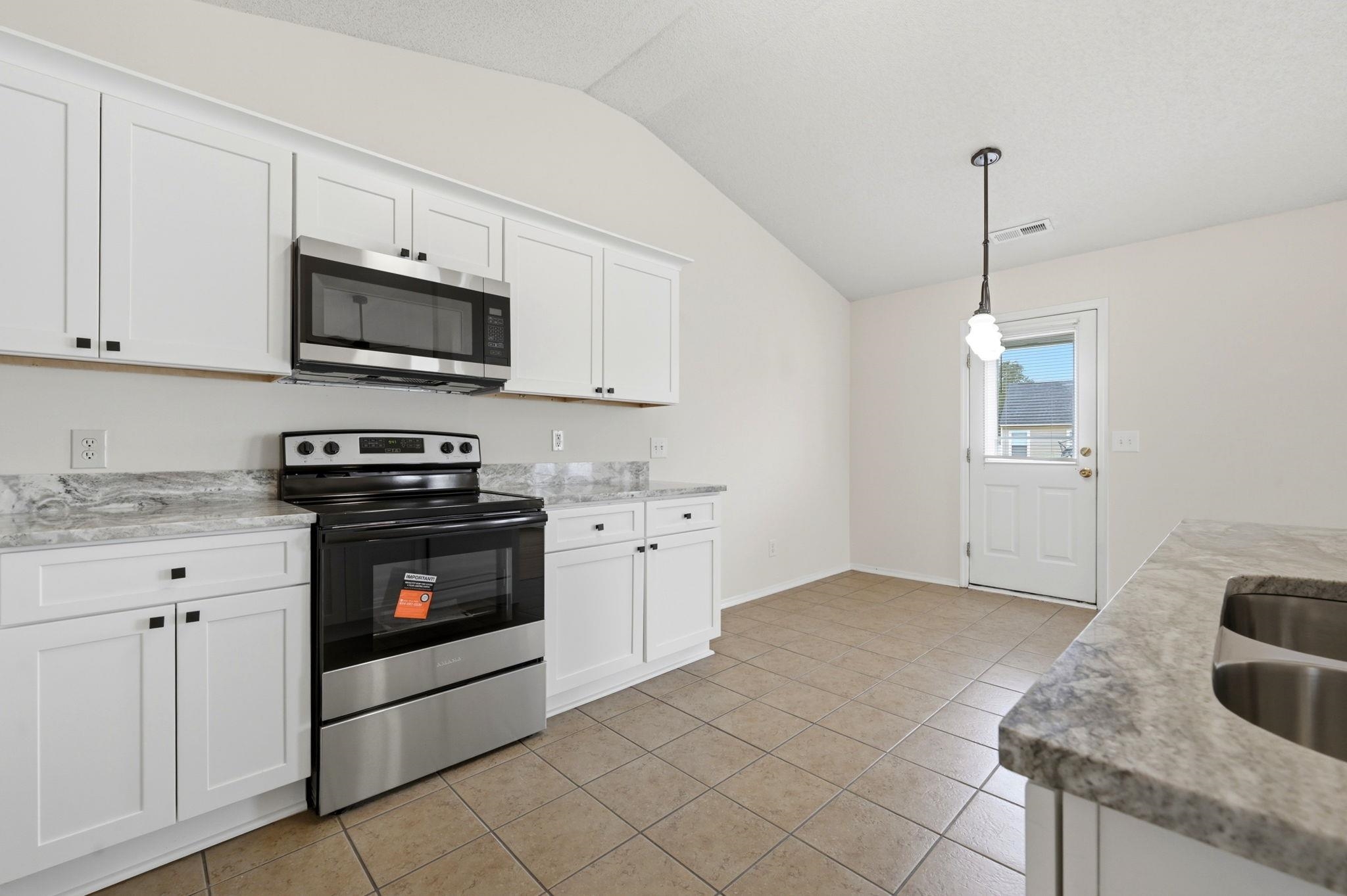 292 Bellegrove Dr. Property Photo 18