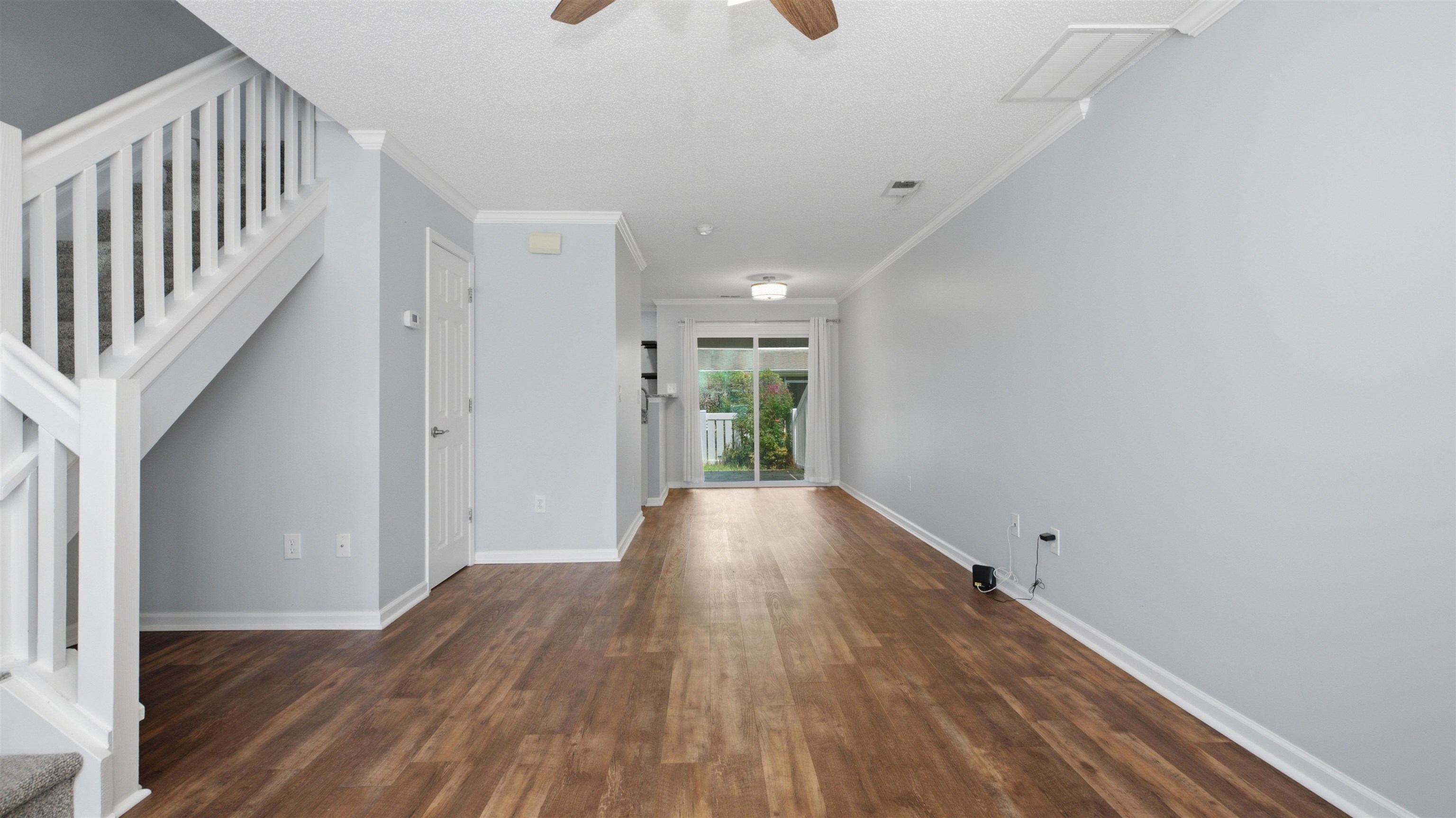 3586 Evergreen Way Property Photo 5