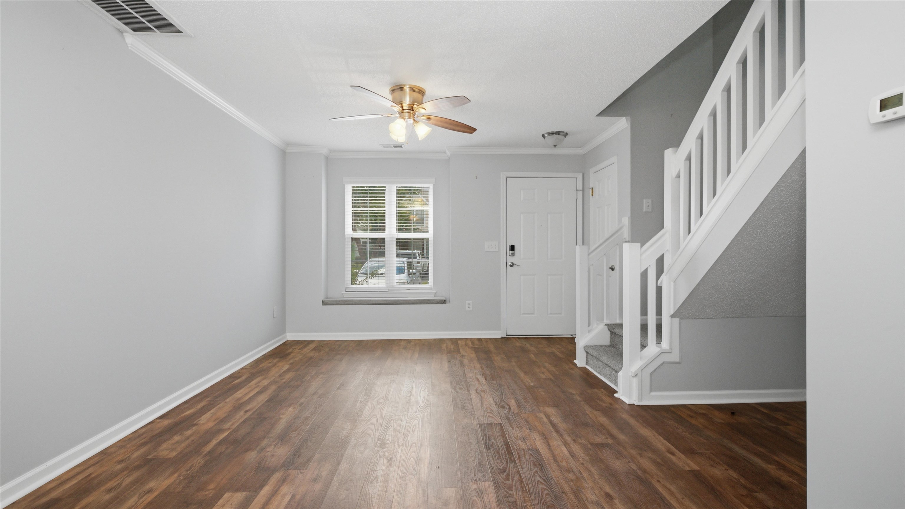 3586 Evergreen Way Property Photo 7