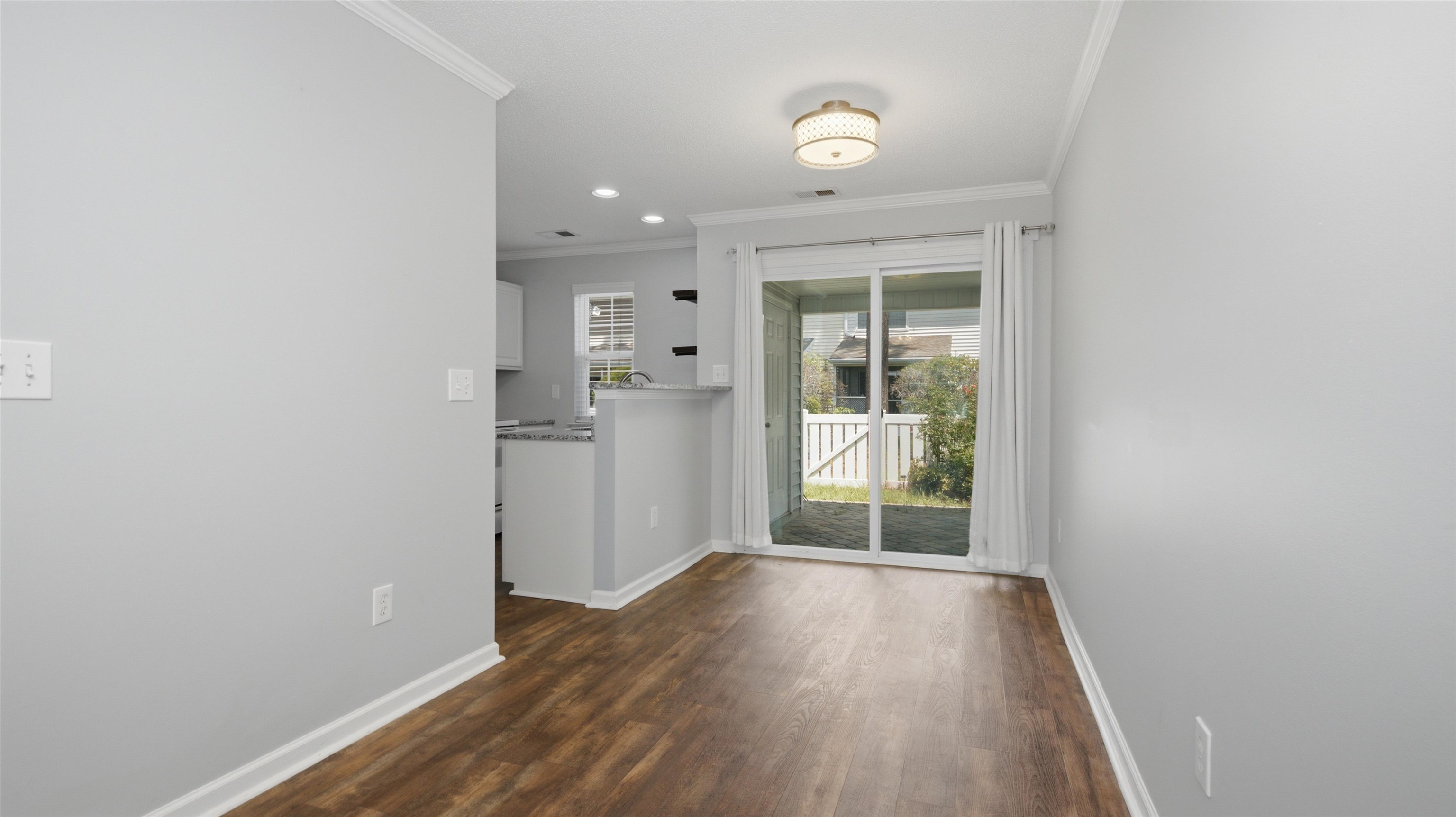 3586 Evergreen Way Property Photo 9