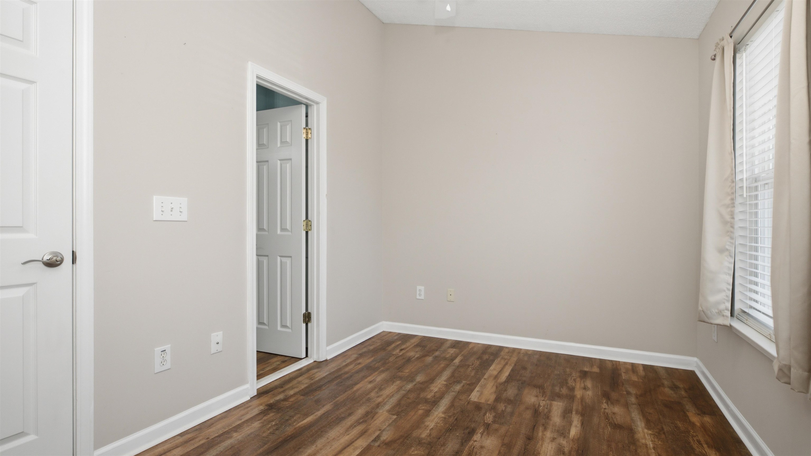 3586 Evergreen Way Property Photo 32
