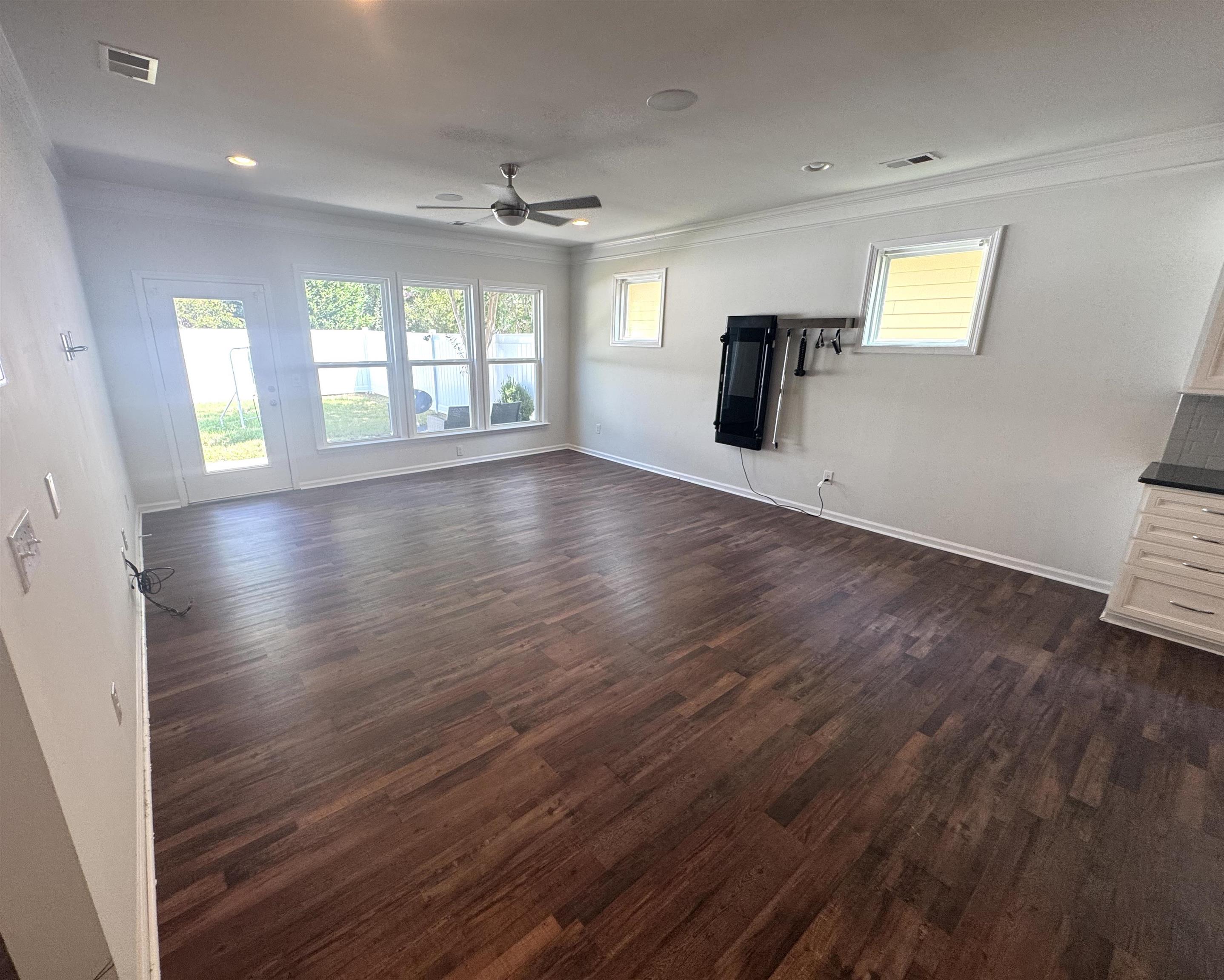 2412 Tidewatch Way Property Photo 12