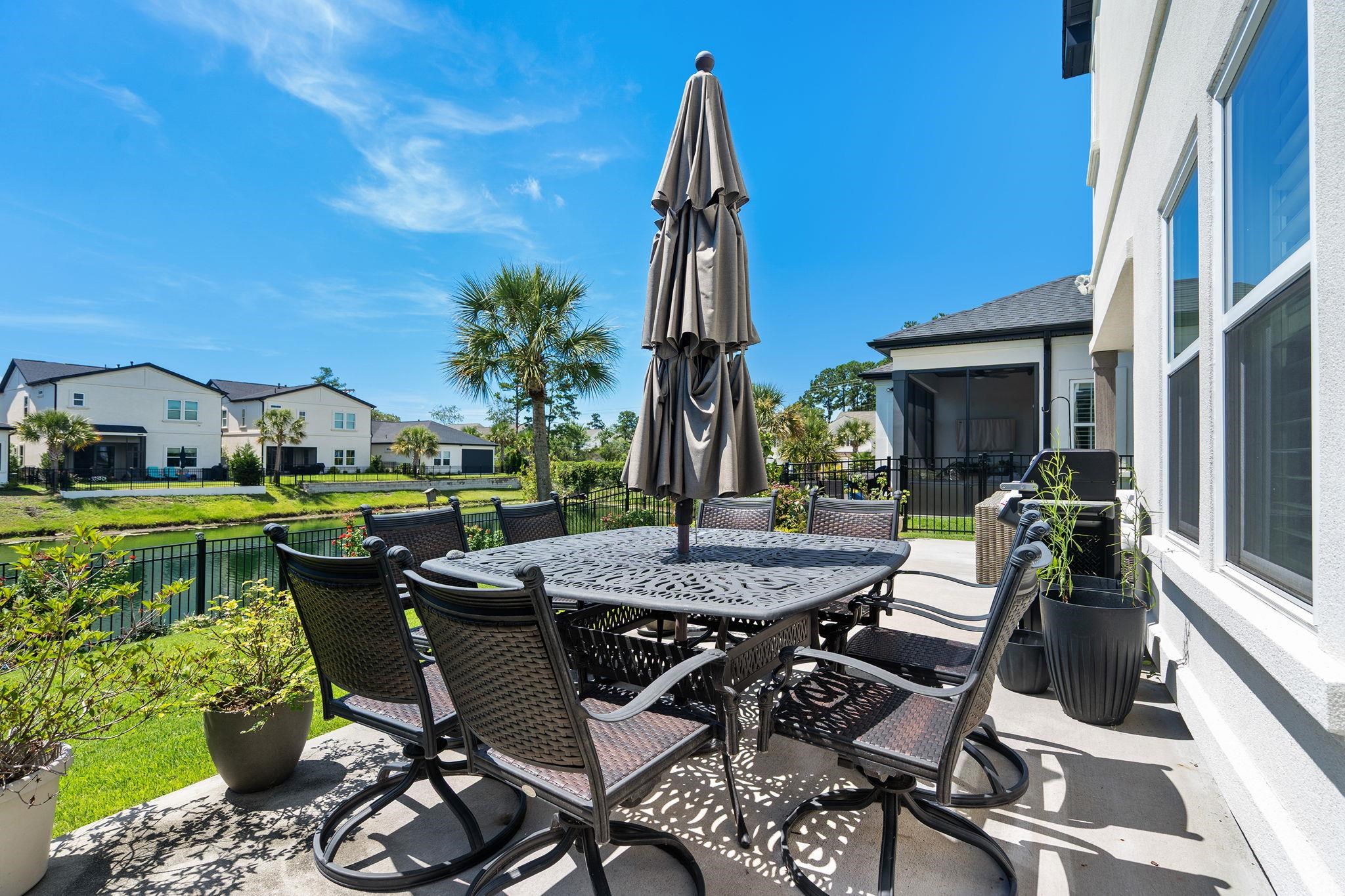 6714 Ocean Breeze Loop Property Photo 24