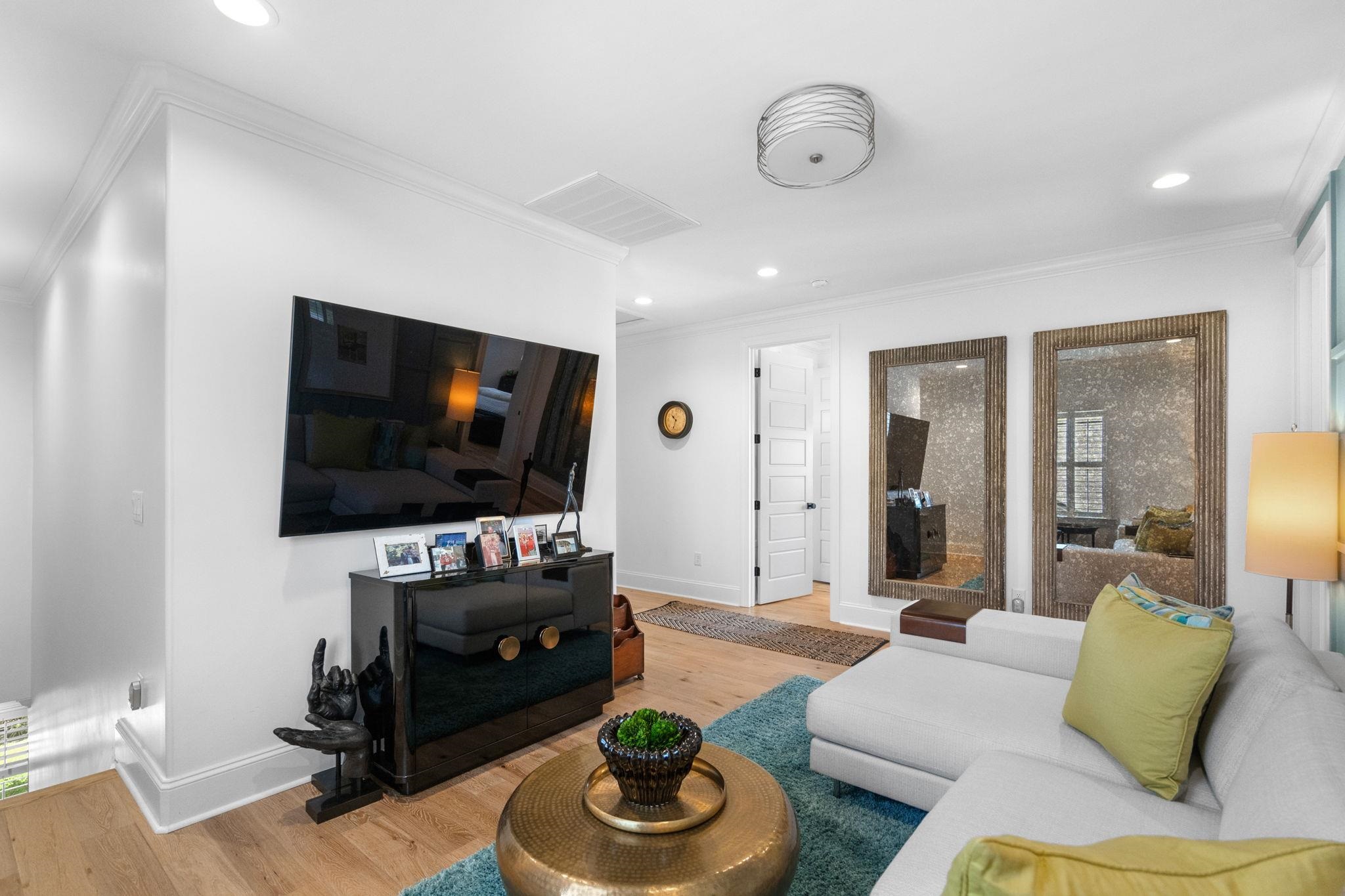 6714 Ocean Breeze Loop Property Photo 47