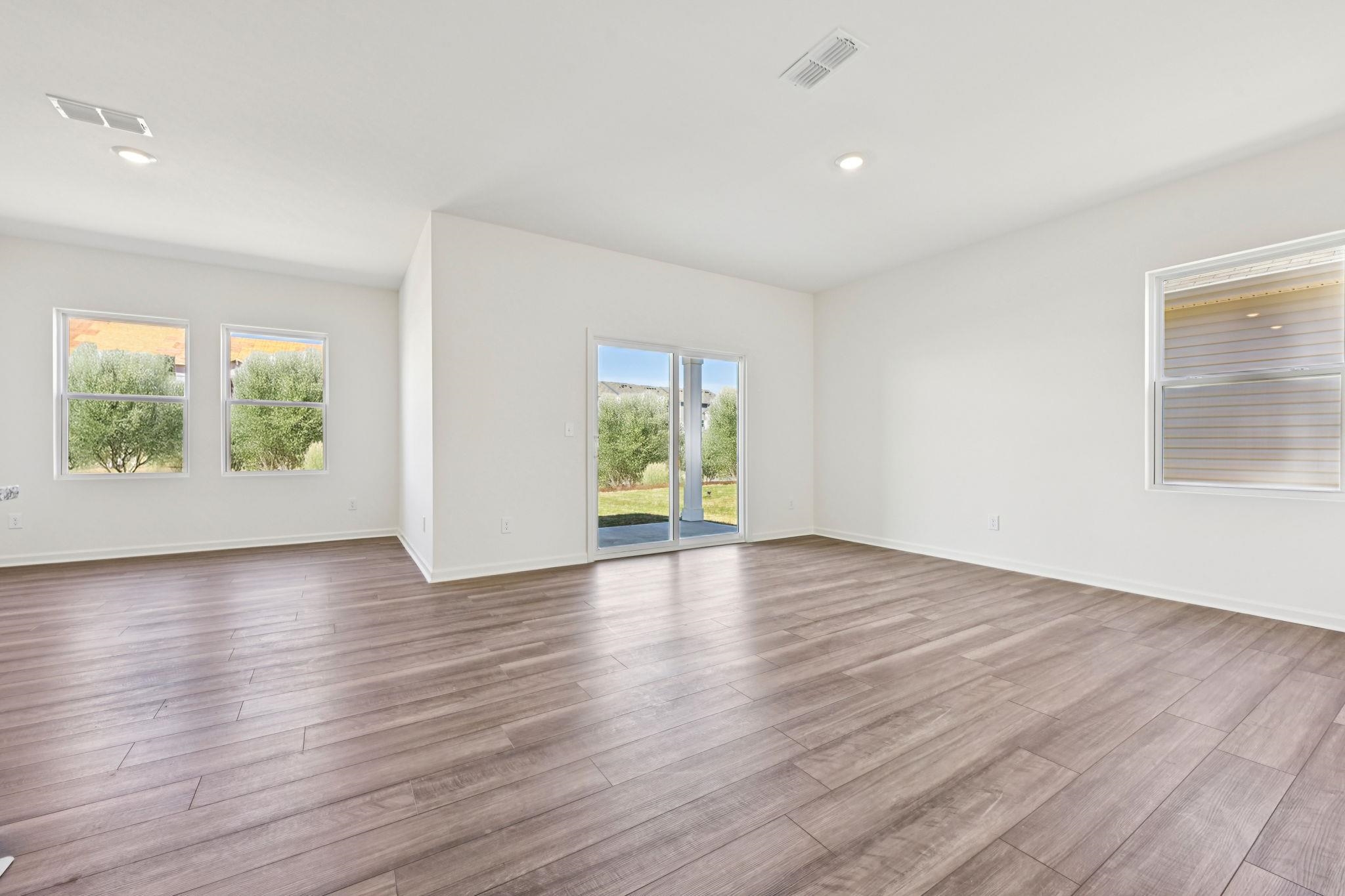 711 Huelva St Property Photo 5