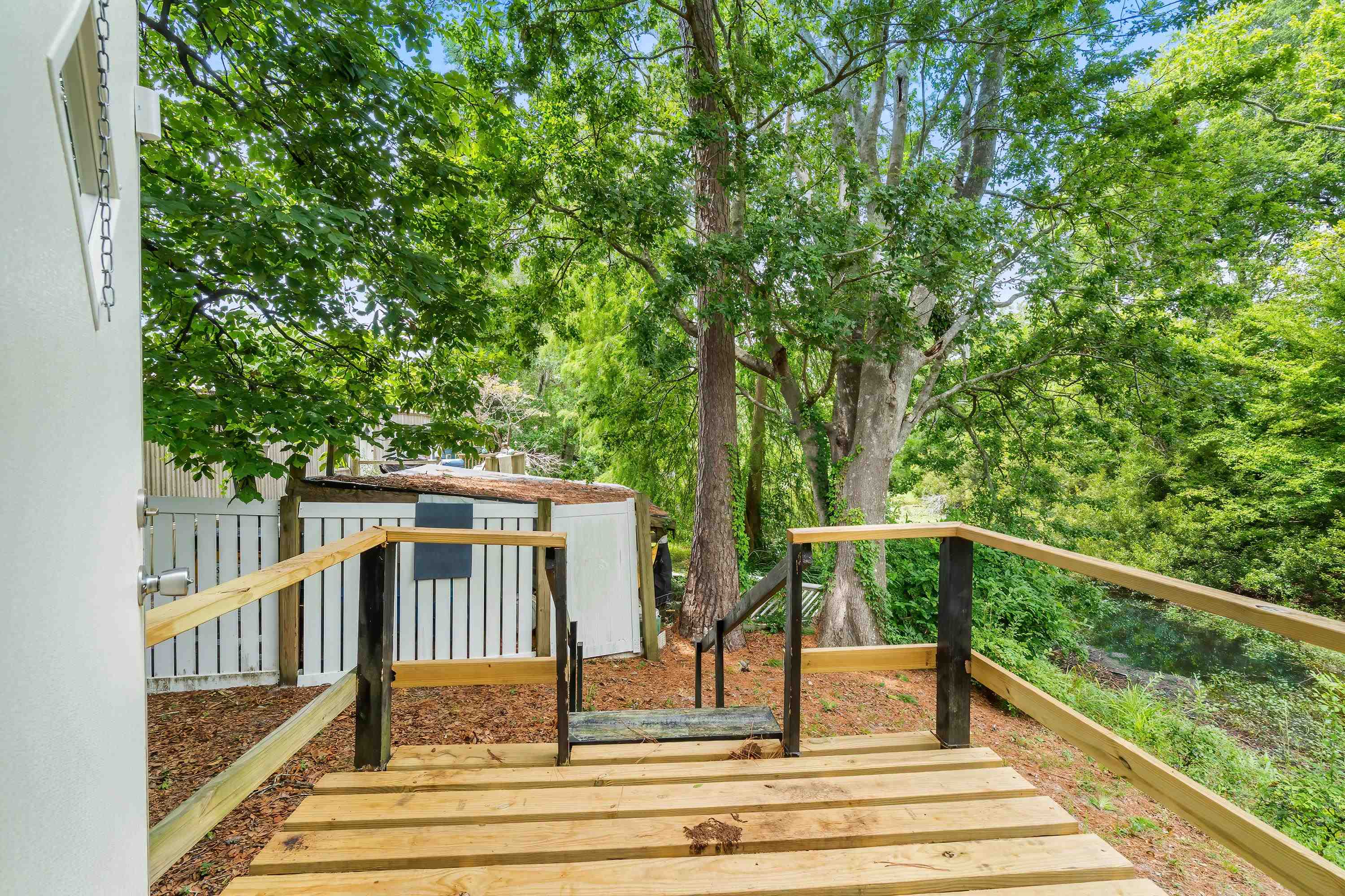 2409 Horne Ave. Property Photo 34
