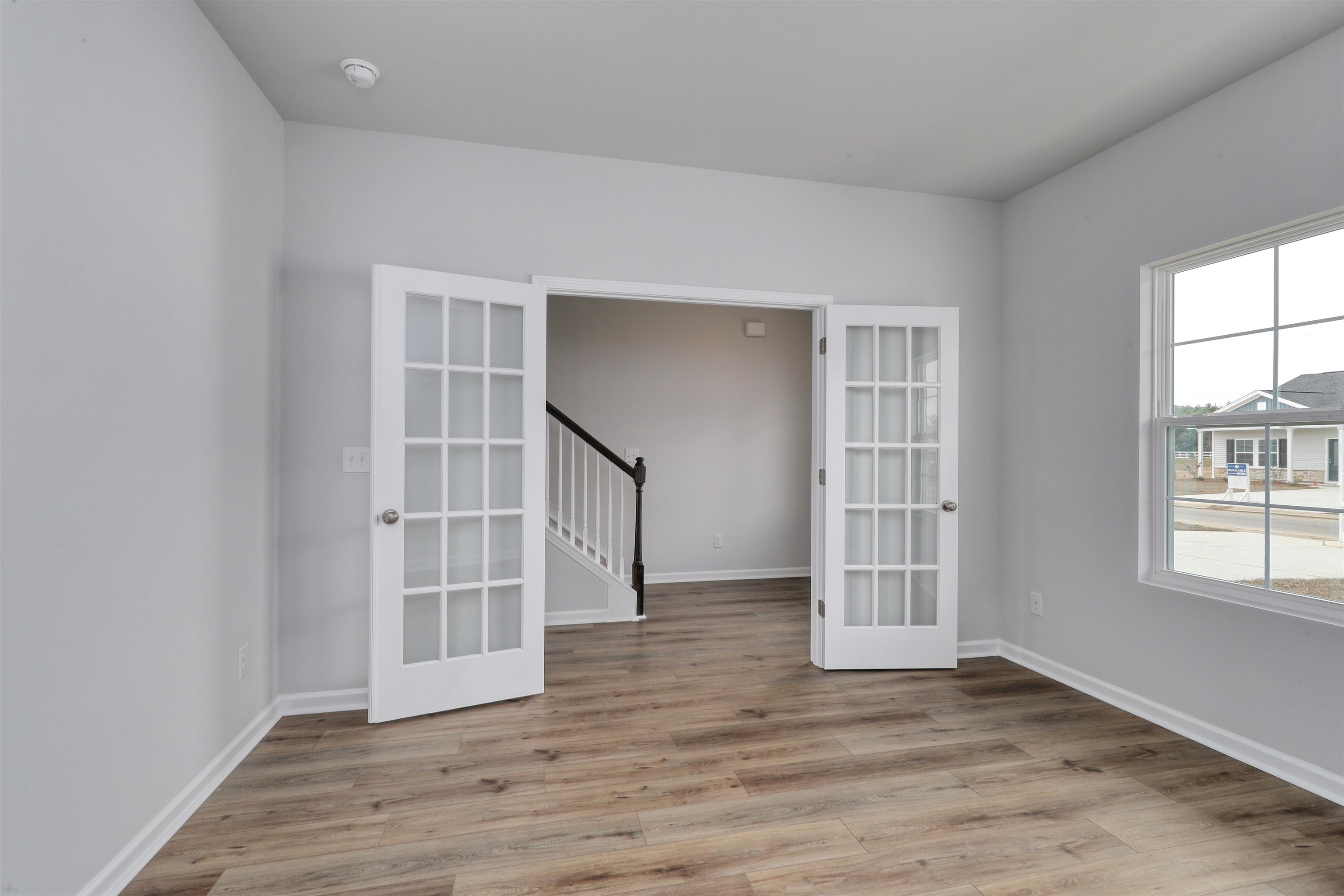 415 Atamasco Ct. Property Photo 5