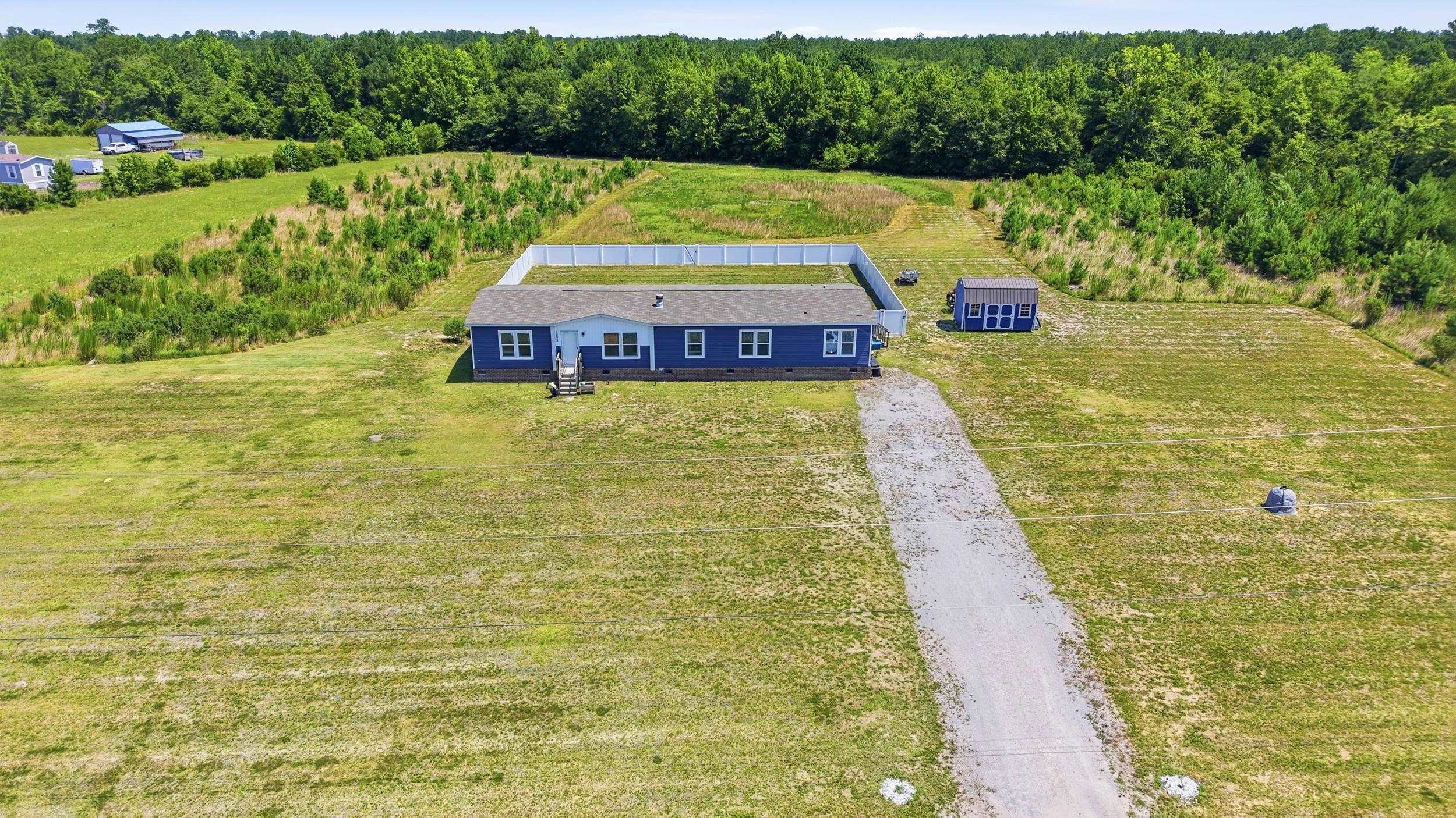 10072 Hardwick Rd. Property Photo 5