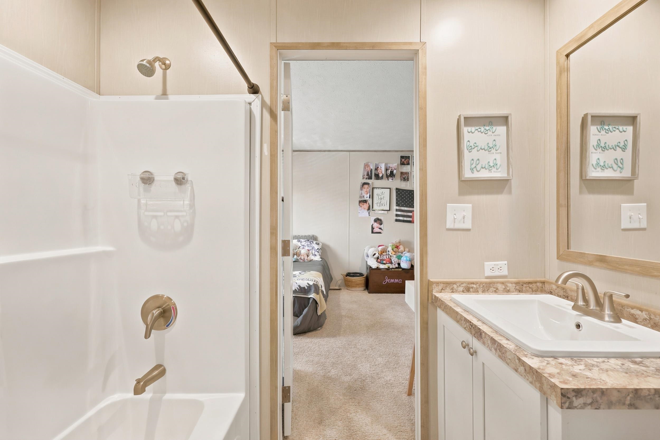 10072 Hardwick Rd. Property Photo 17