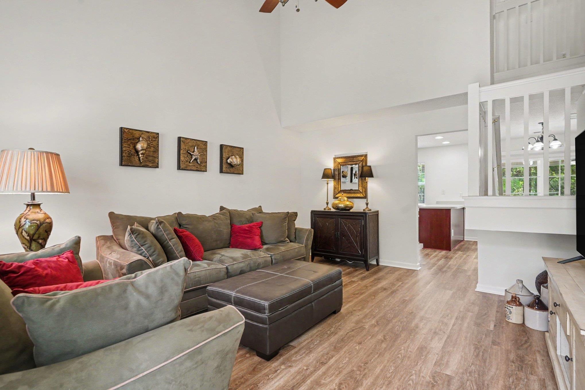 379 Seabert Rd. Property Photo 2