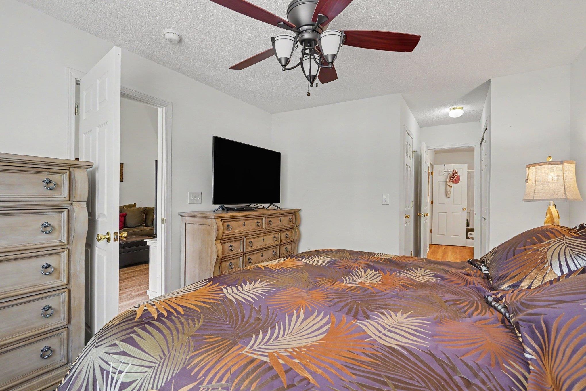 379 Seabert Rd. Property Photo 9