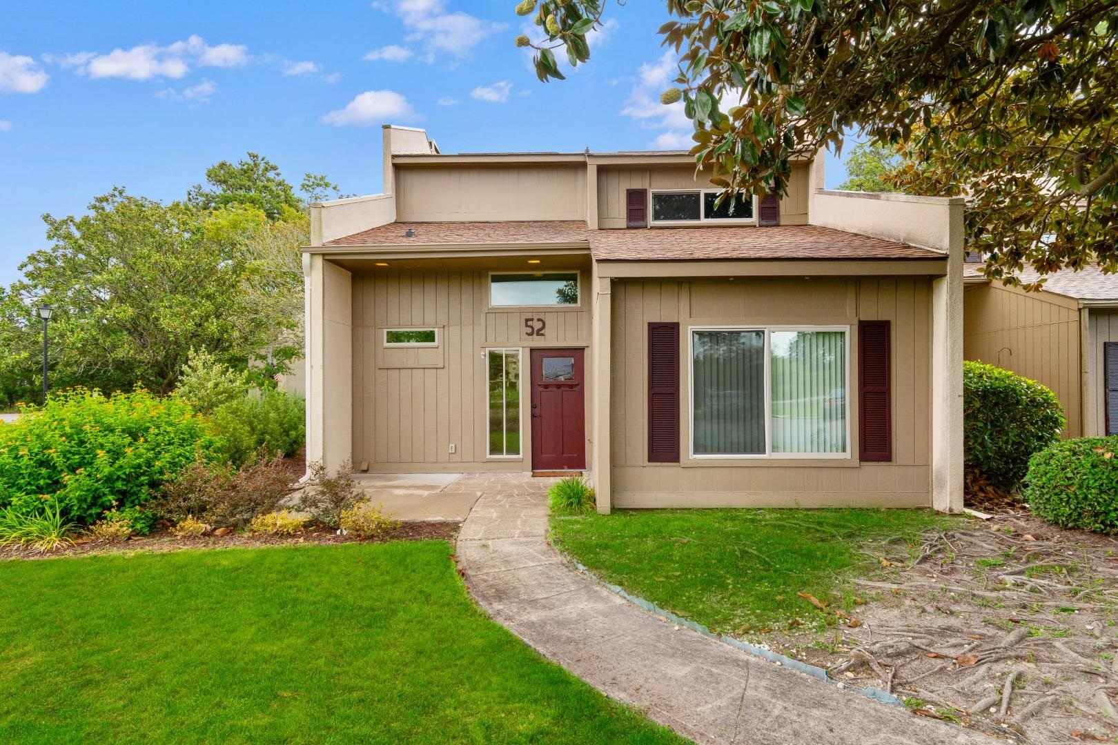 800 Egret Circle Property Photo 2