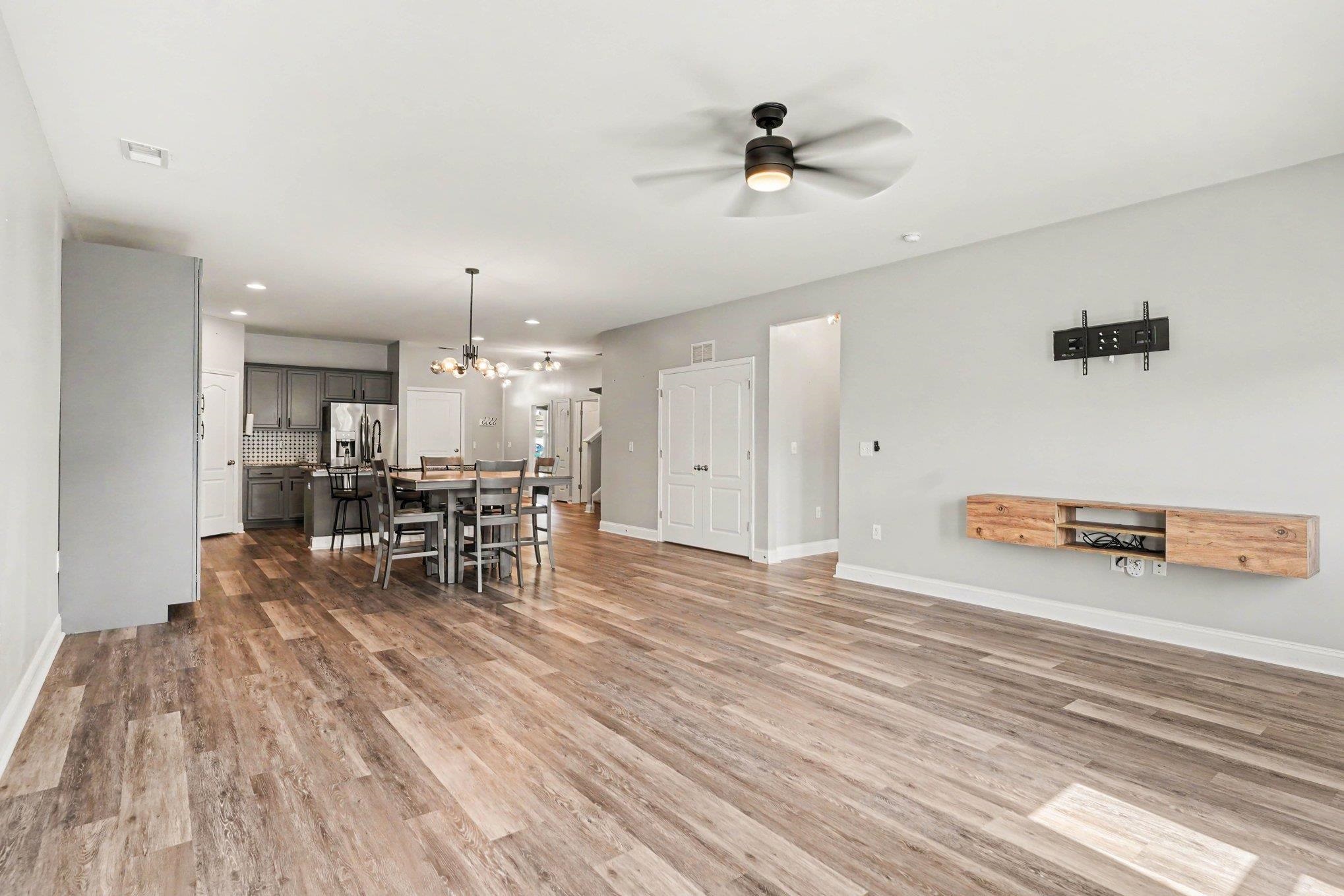 3042 Honey Clover Ct. Property Photo 7