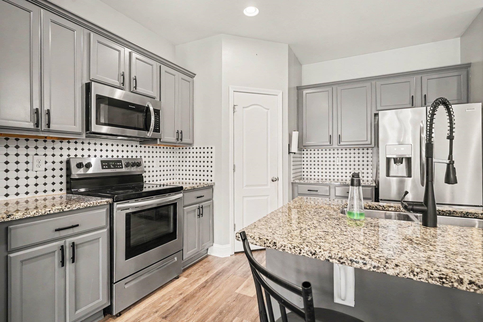 3042 Honey Clover Ct. Property Photo 11