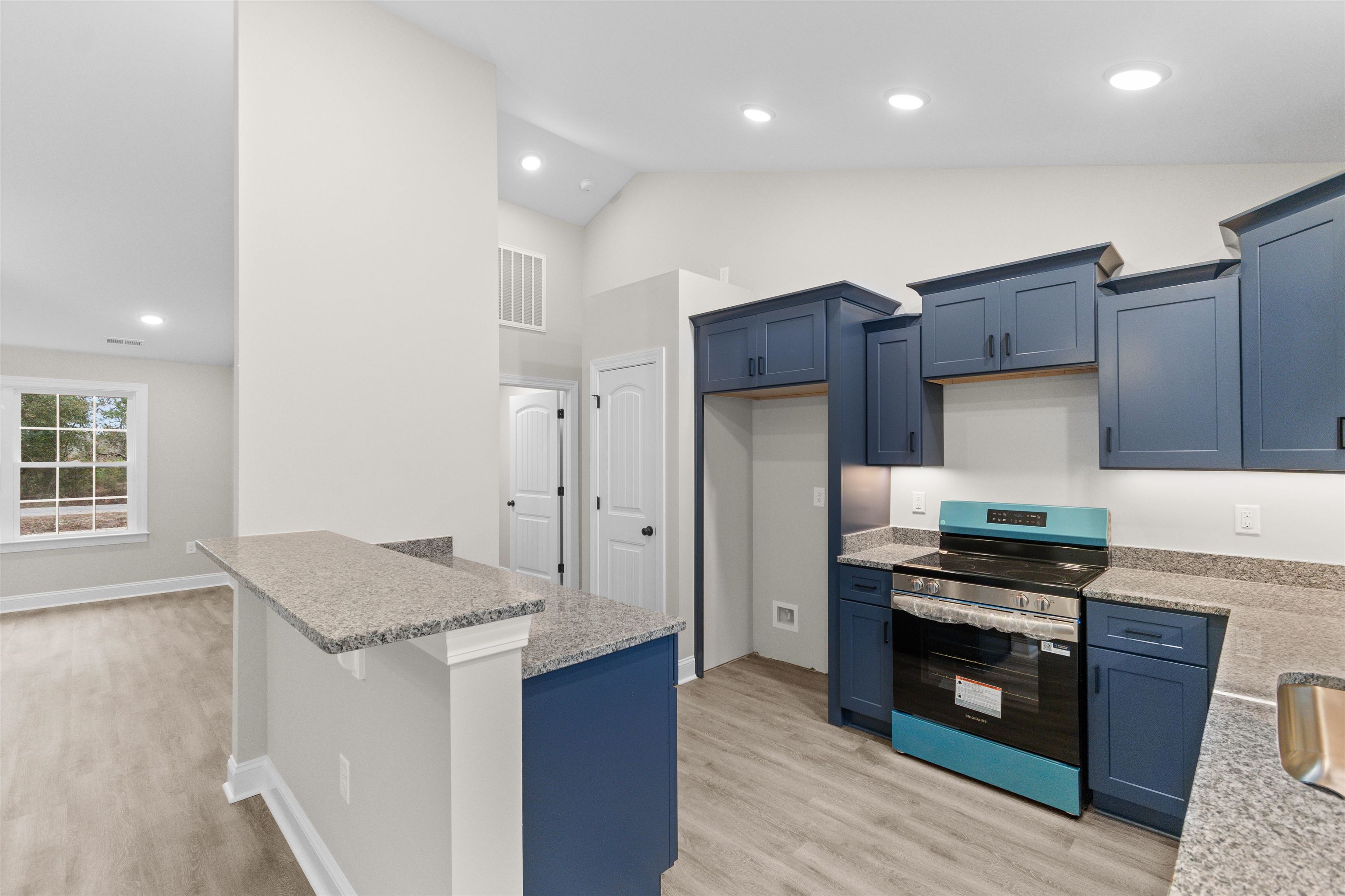 1391 Justice Loop Property Photo 4