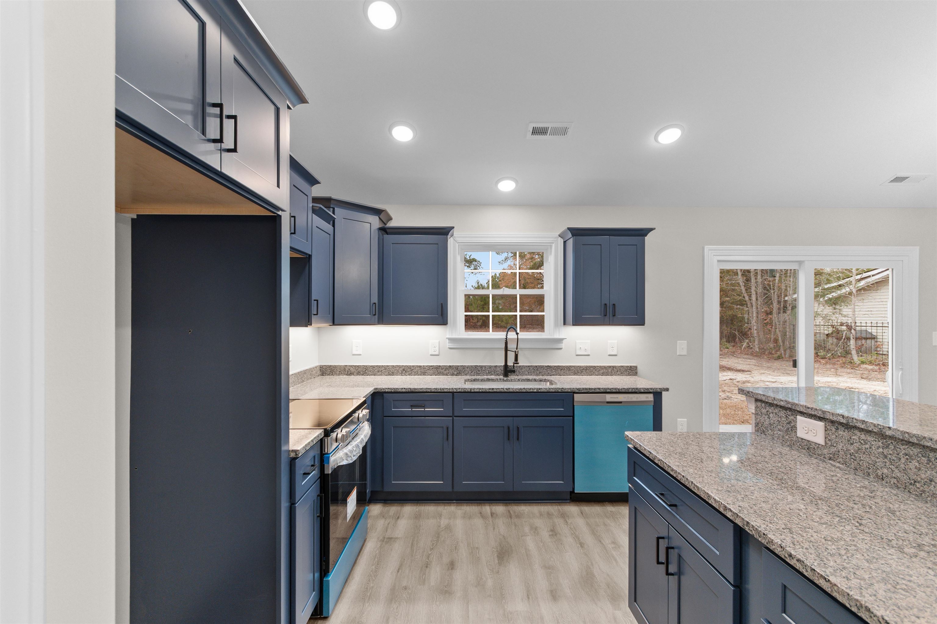 1391 Justice Loop Property Photo 8
