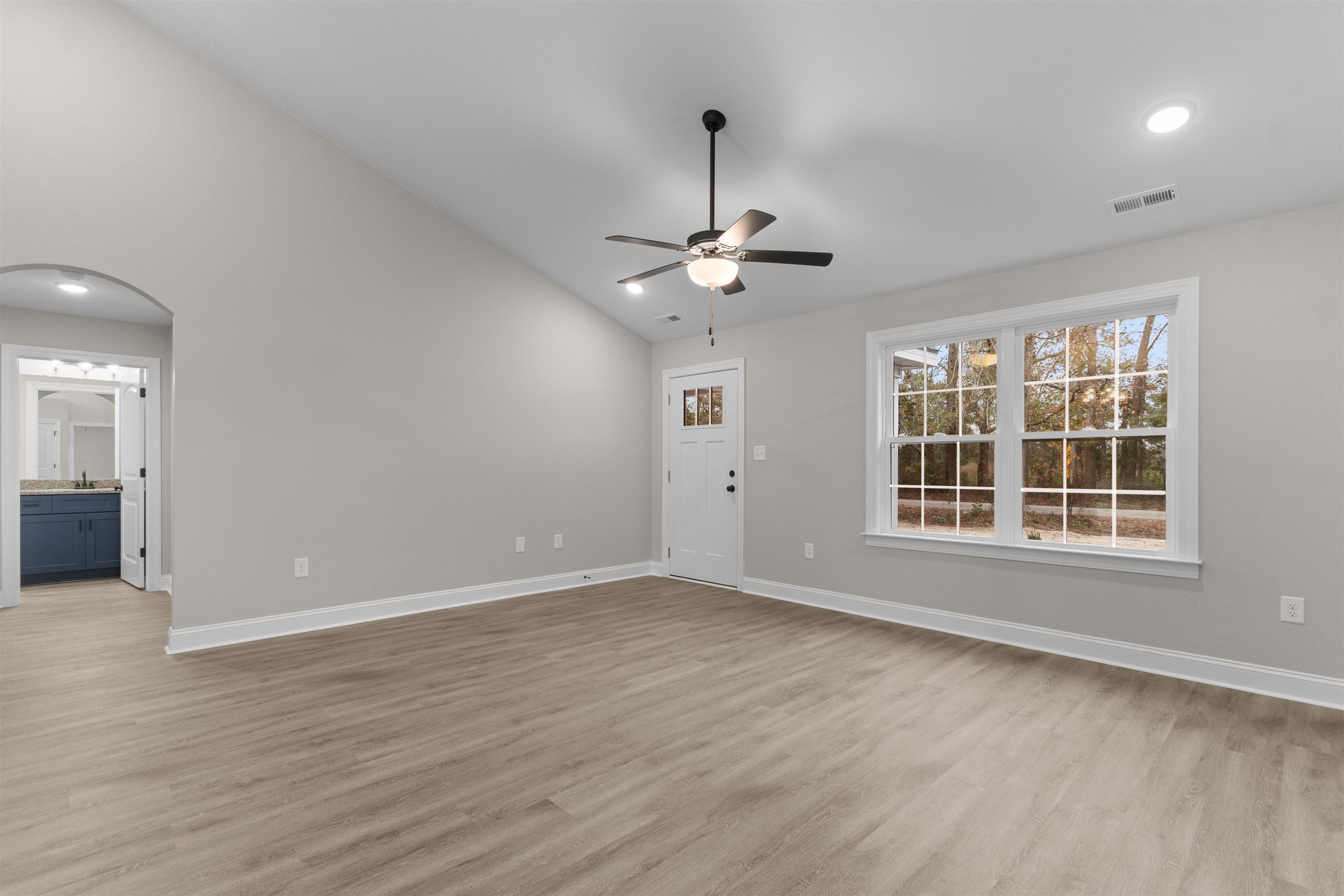 1391 Justice Loop Property Photo 12