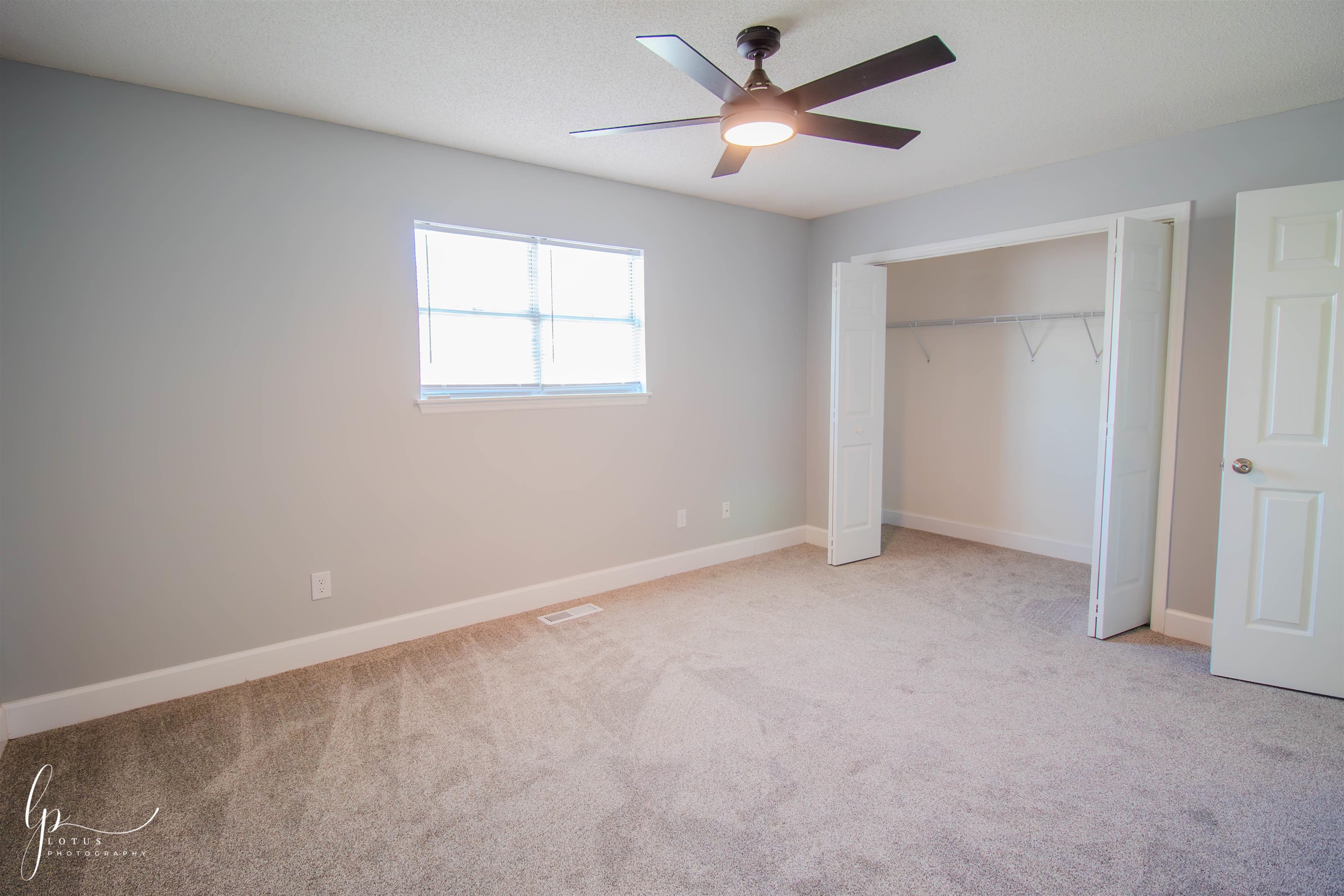 4271 Parkway Ln. Property Photo 9