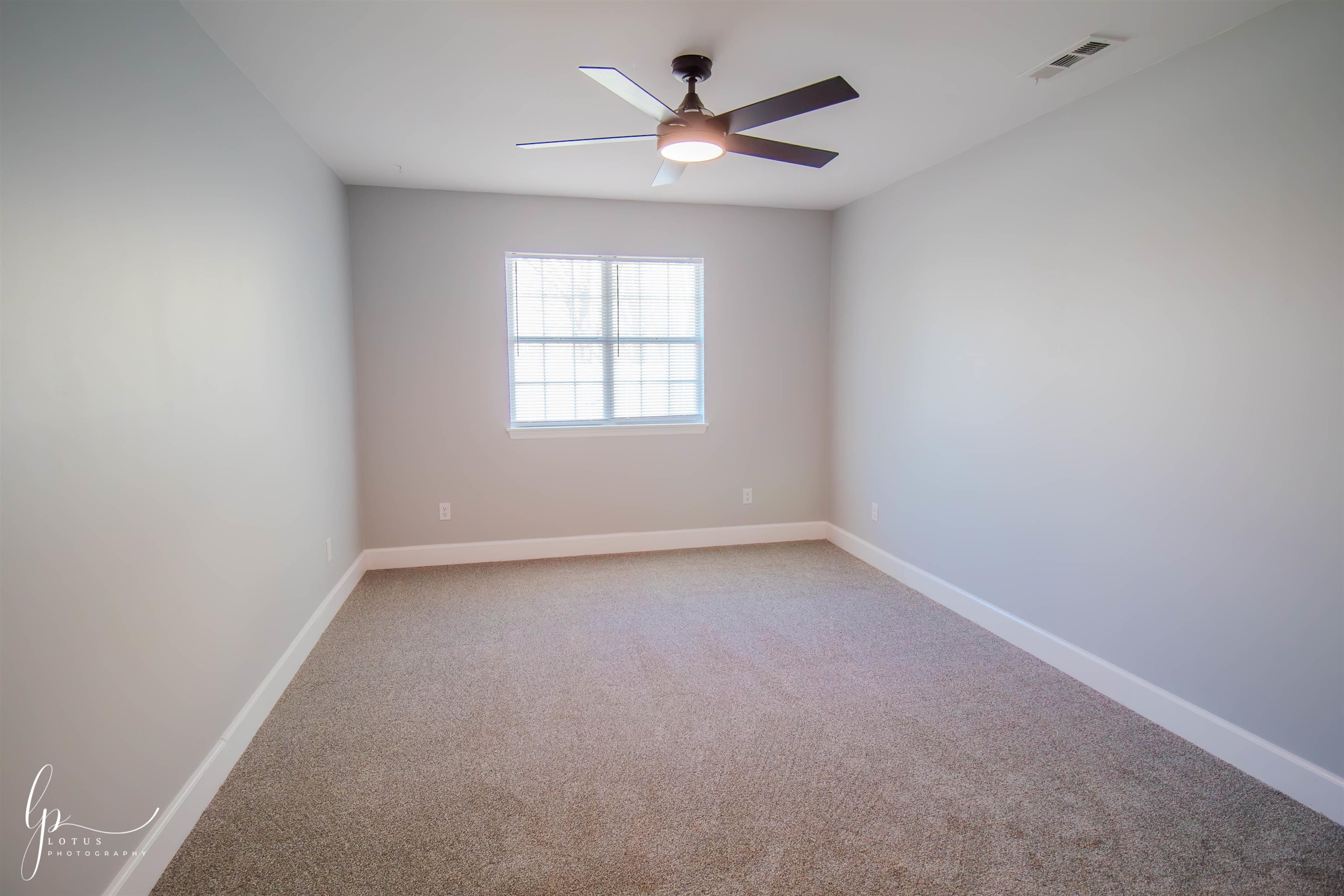4271 Parkway Ln. Property Photo 11