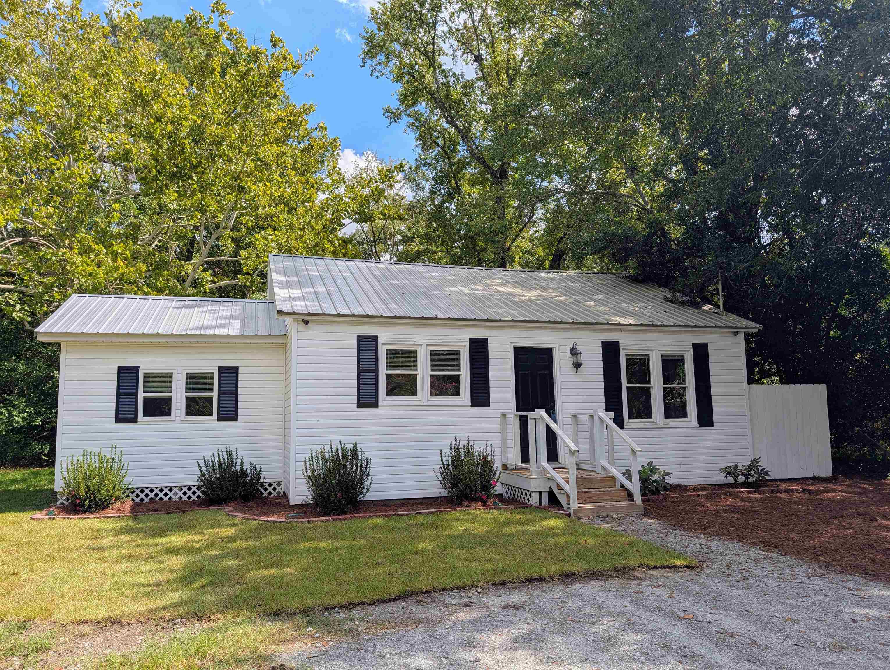 417 S Magnolia Ave. Property Photo 1